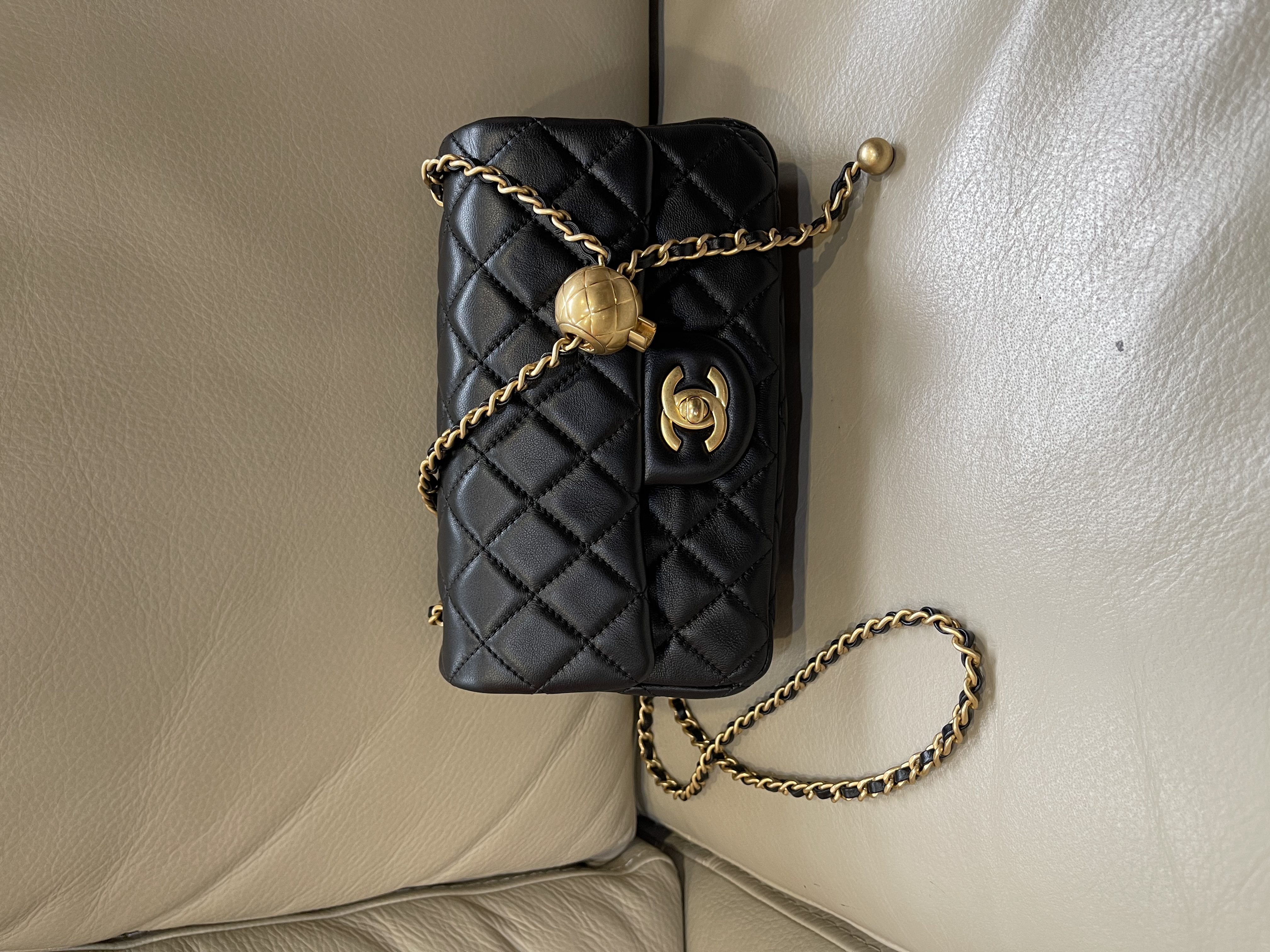 Pre-owned Chanel CF with gold ball