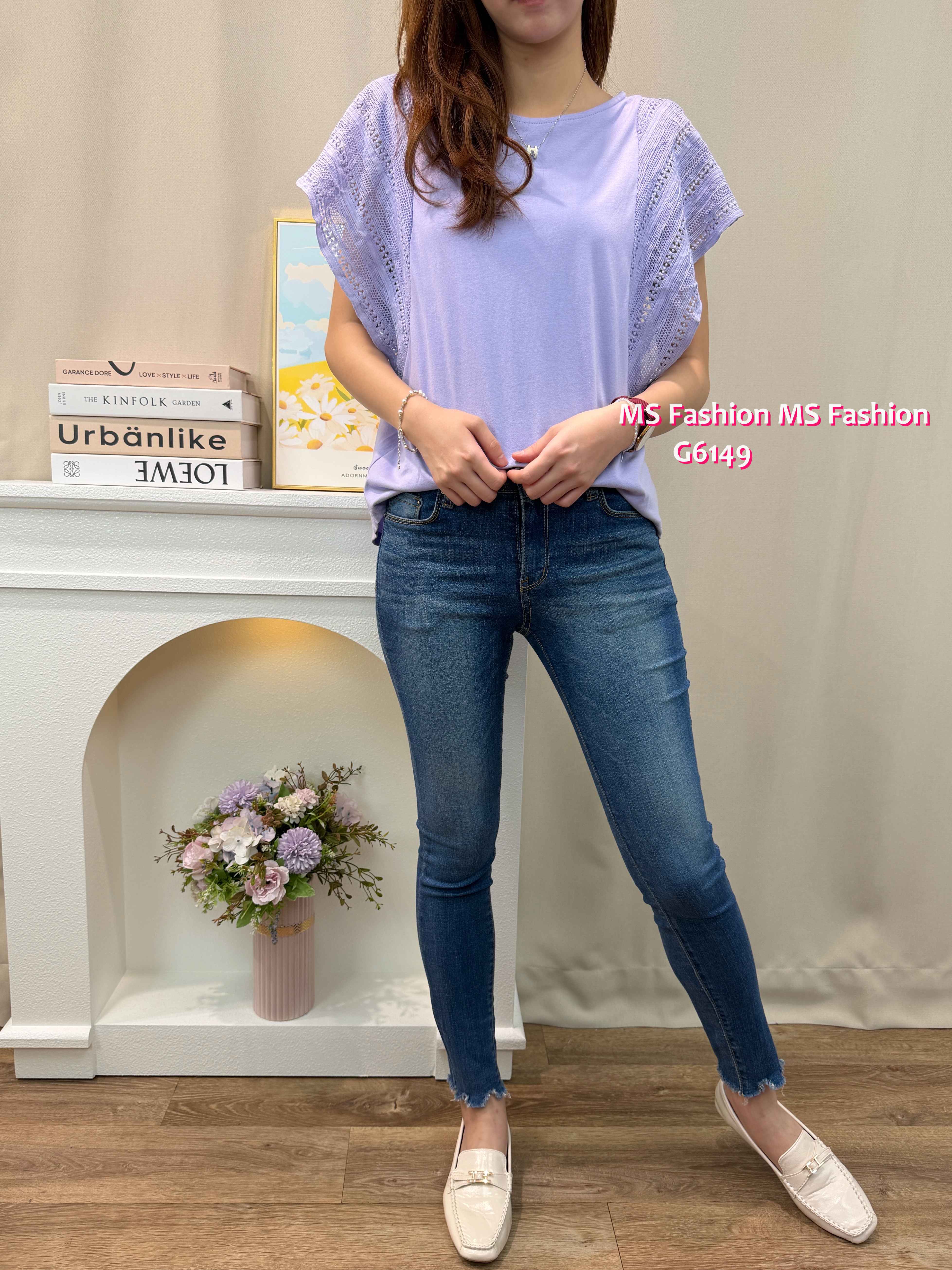 G6149 韓國🇰🇷淨色通花袖top