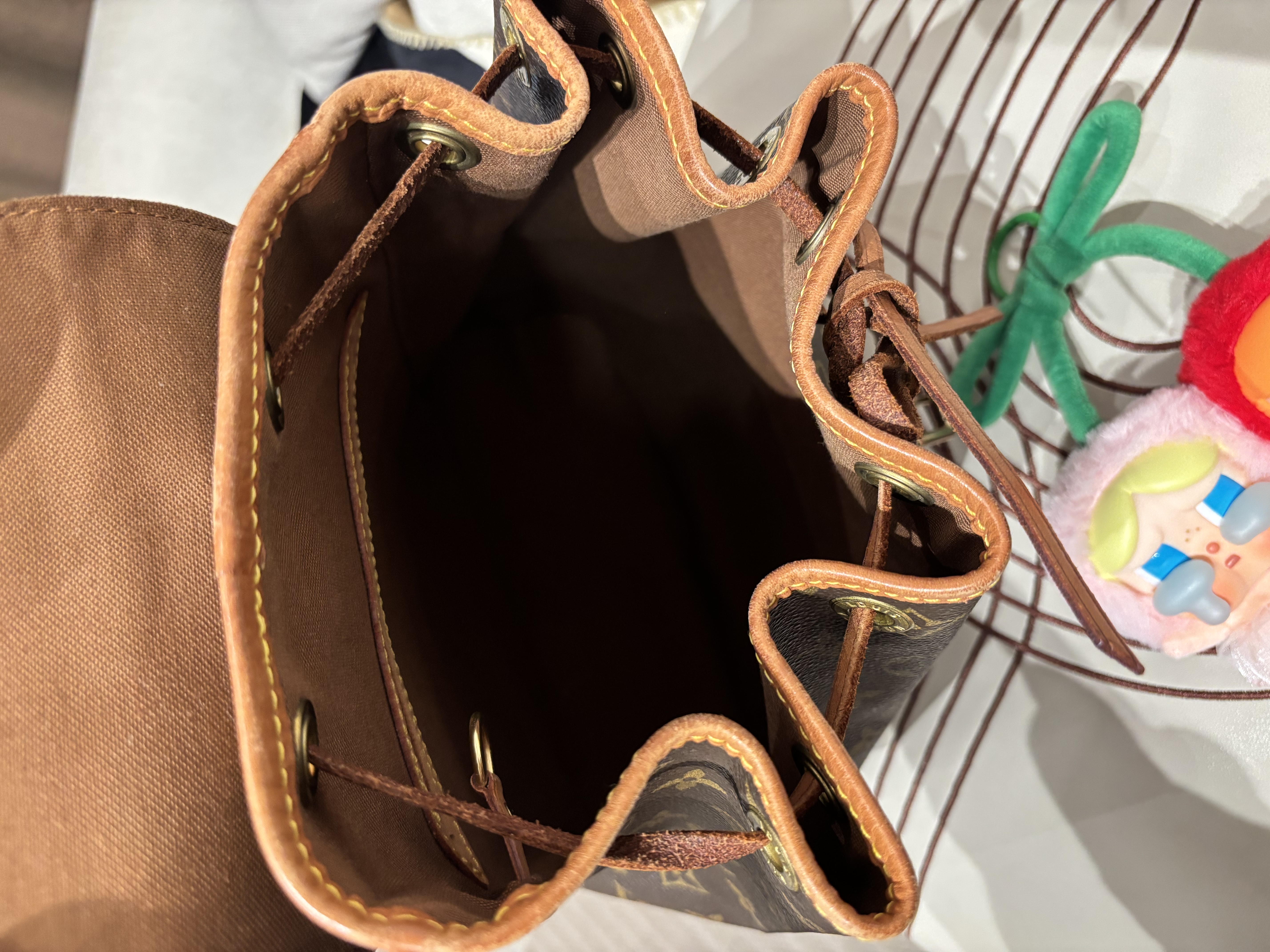 Lv 