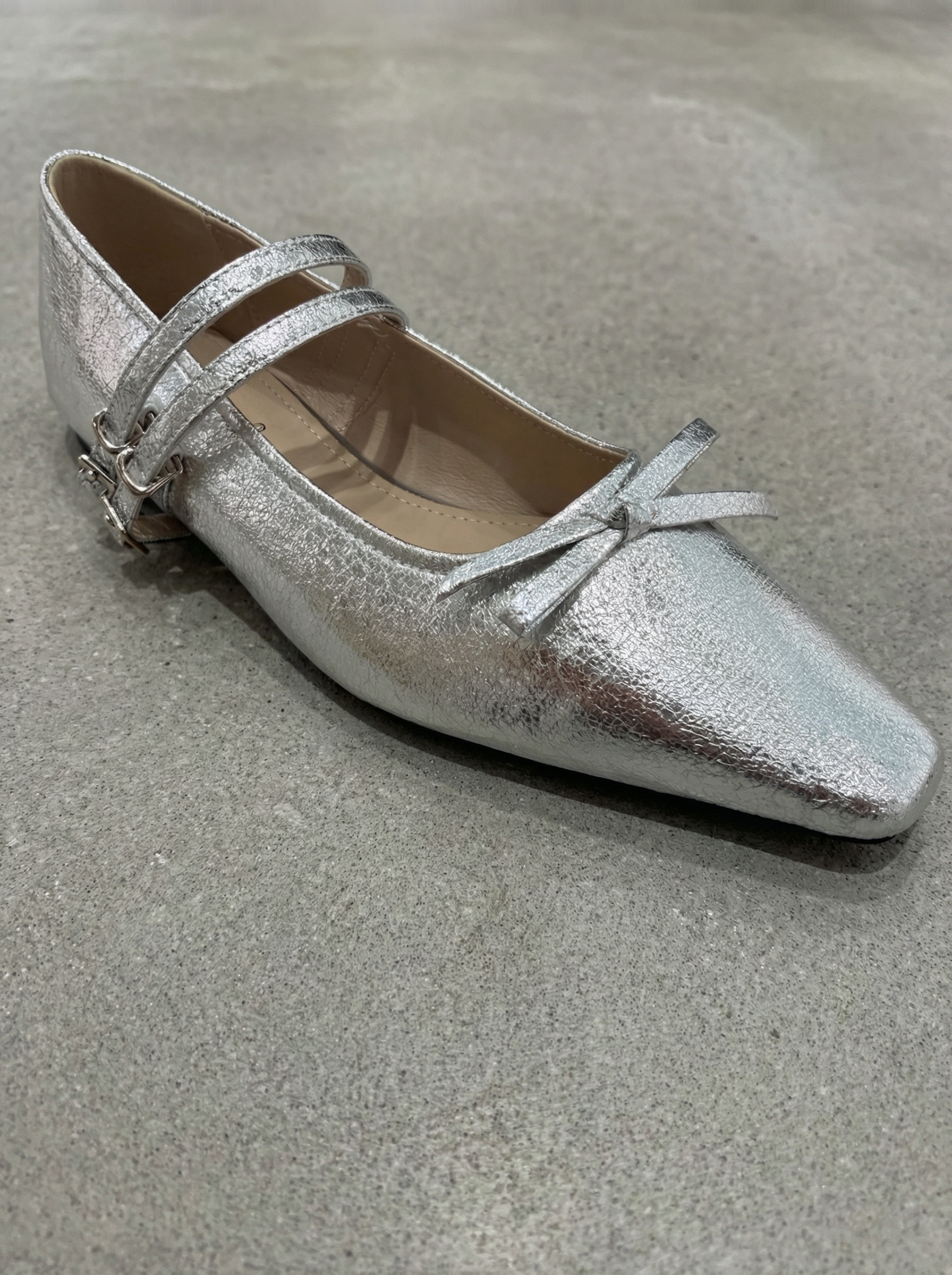 閃耀銀色瑪麗珍鞋