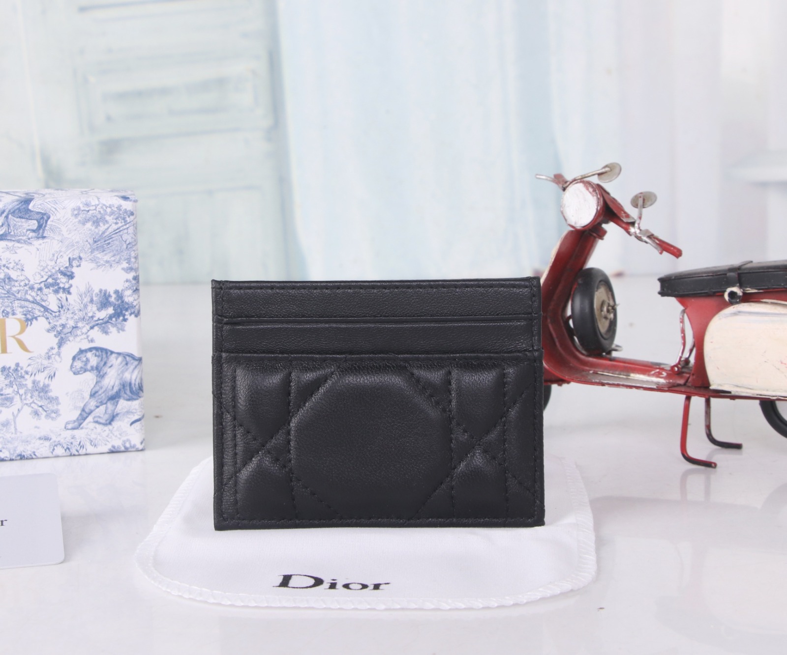 【原單】Dior Caro Freesia 鑲鑽卡包
