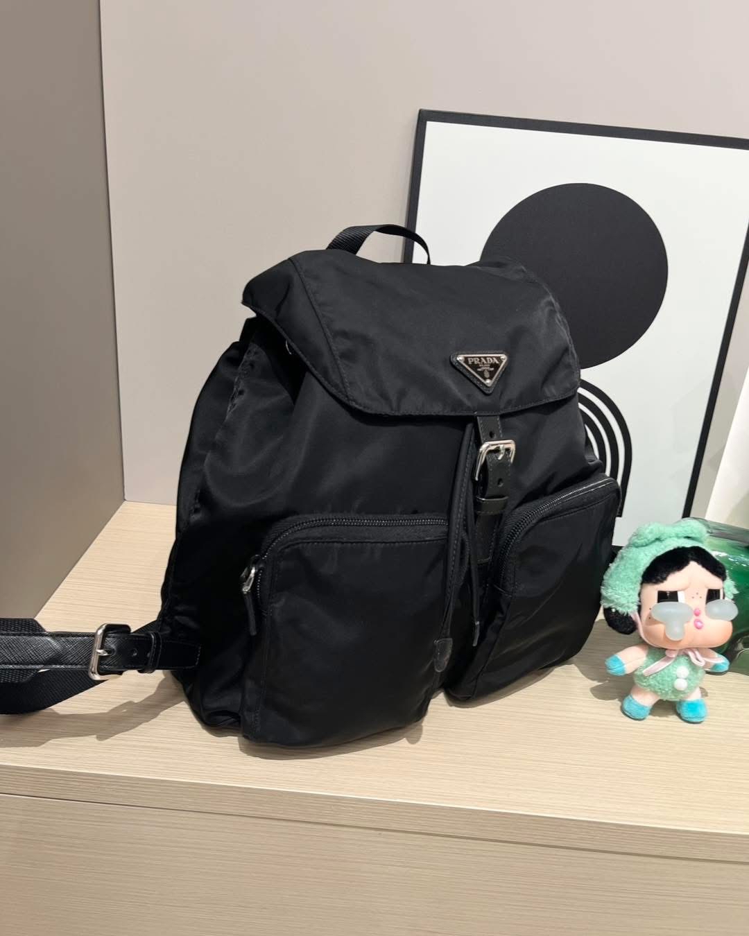 PRADA Backpack 1BZ005 經典三角LOGO nylon 100%Authentic, 98%New ✅ Certificate Card✅Dust bag