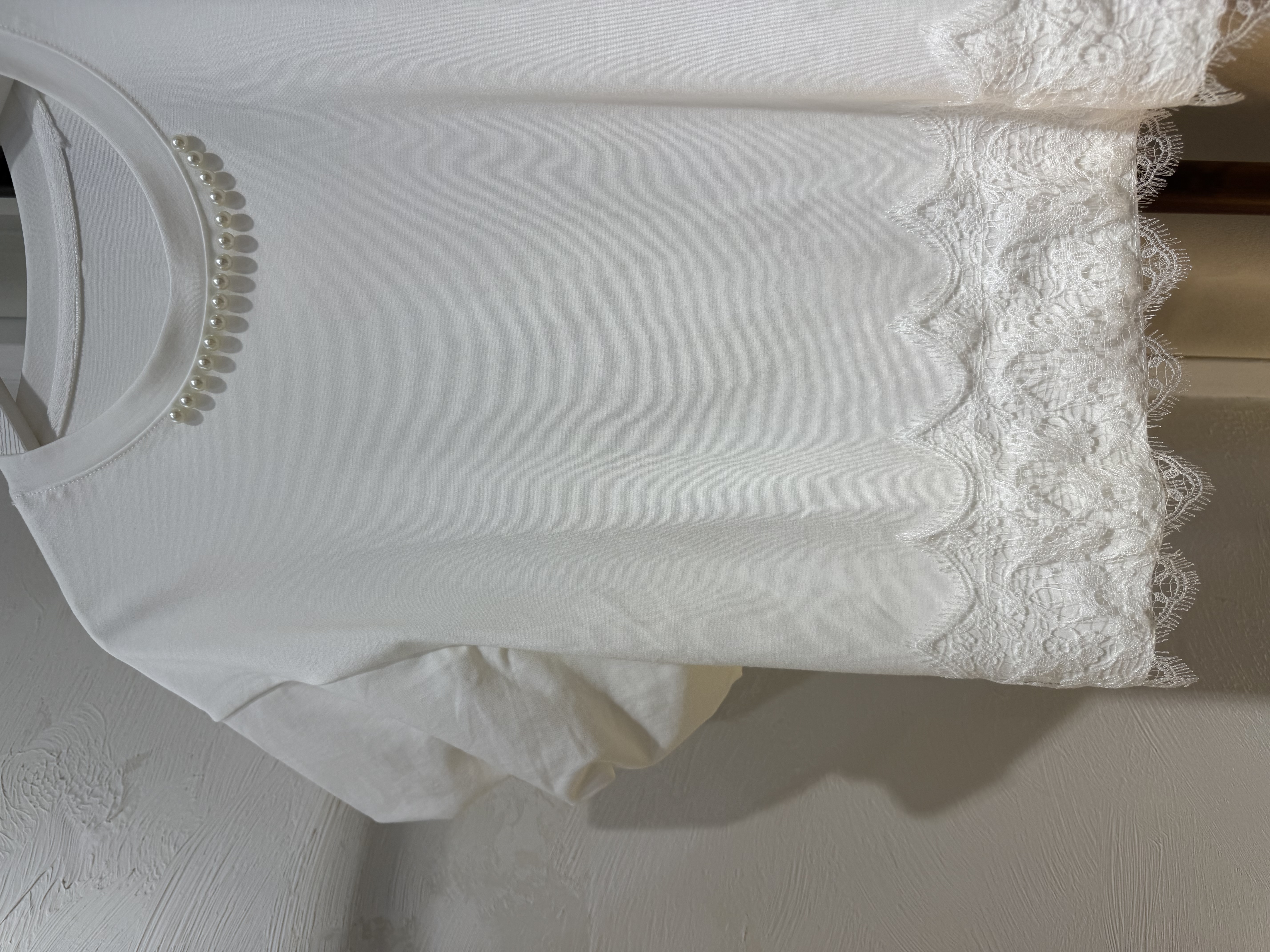 優雅珍珠蕾絲邊飾上衣／