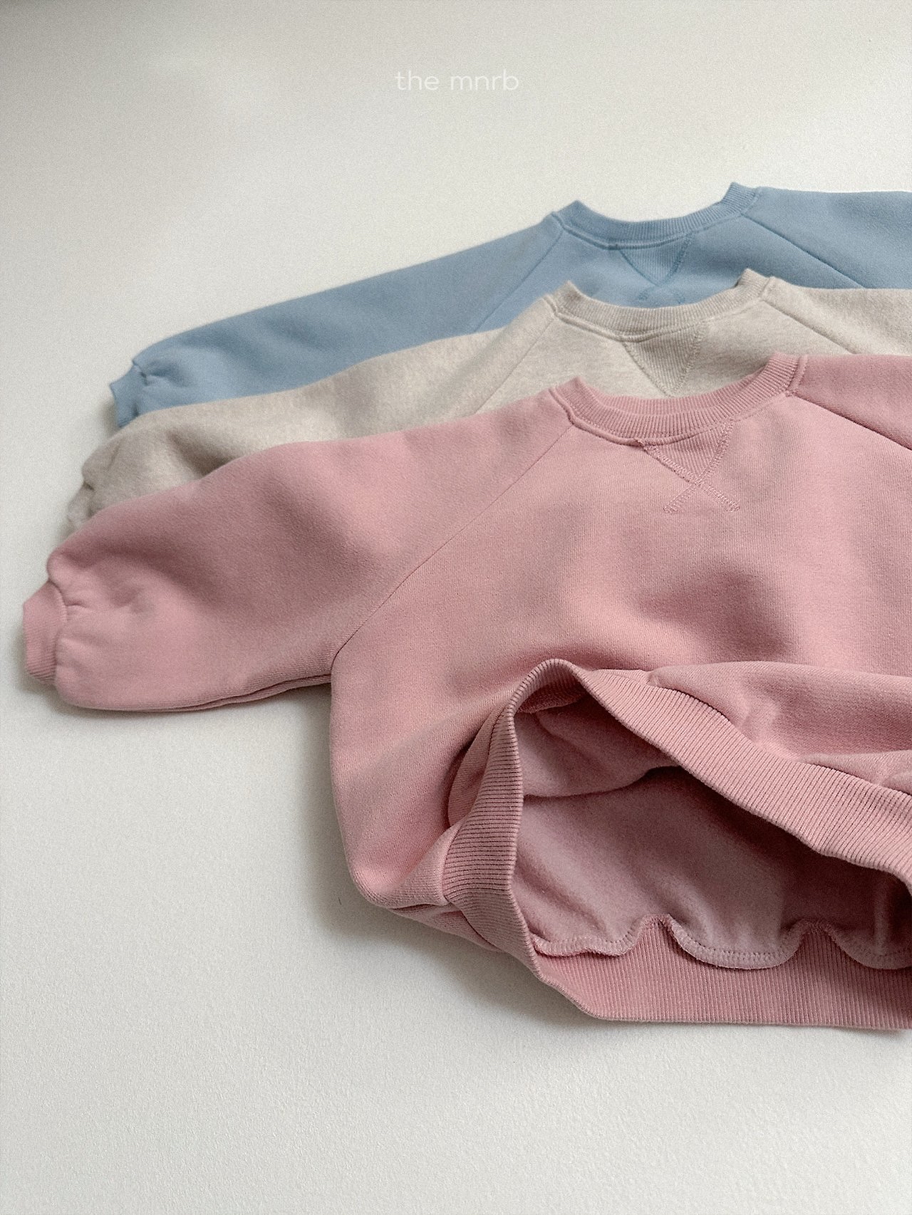Mnirobe | raglan rounded sweatshirt