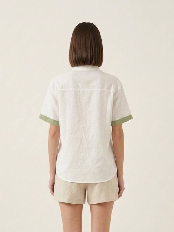 W119 - Pastel Button-Up