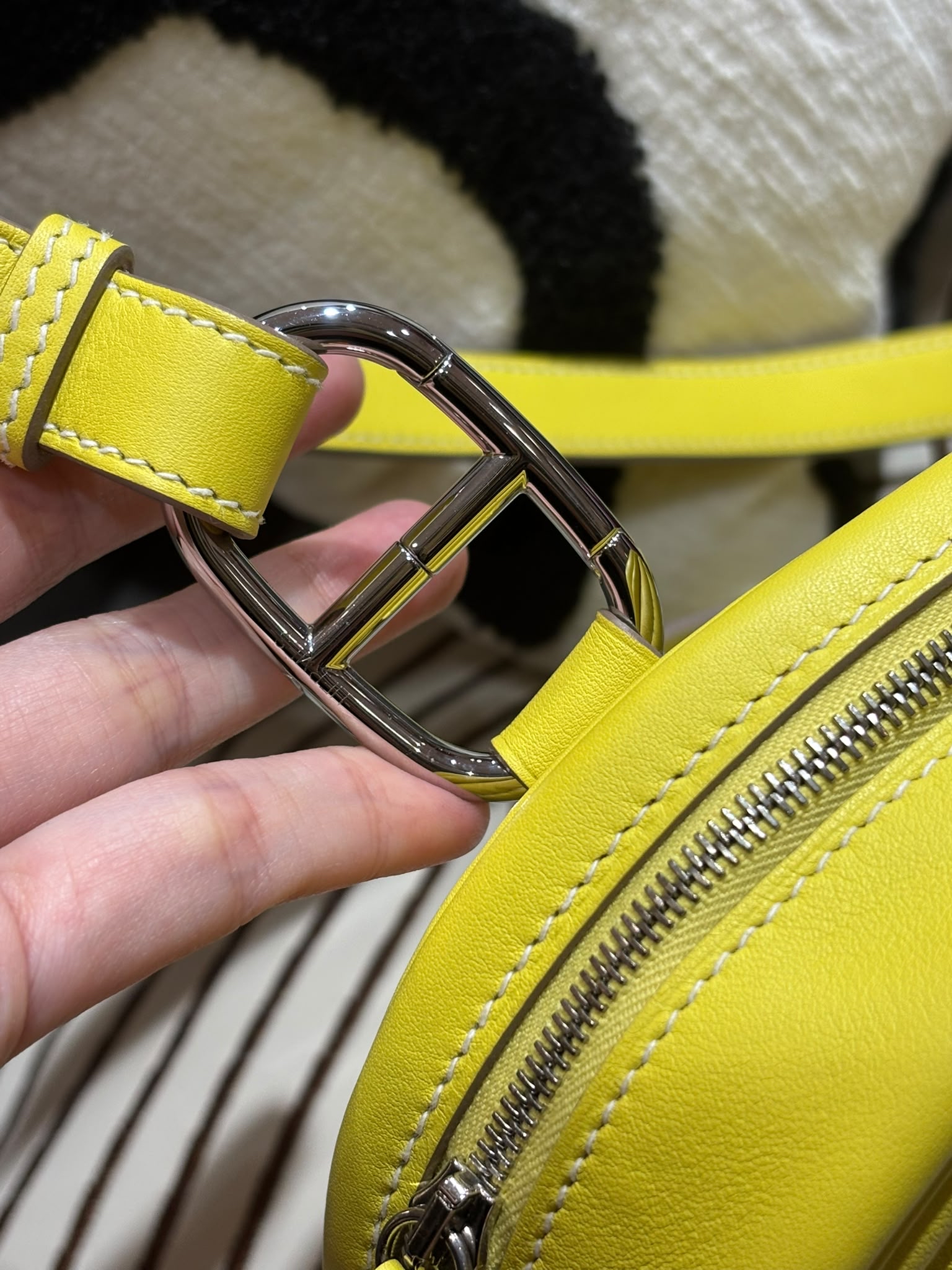 Hermes in the loop waist bag hobo belt bag STAMP Y 檸檬黃色 100%Authentic, 98%new ✅Dust bag