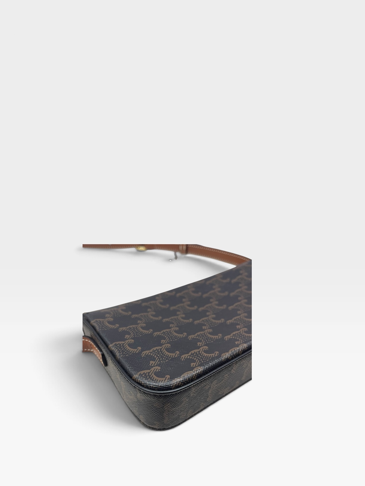 Pre-Owned CELINE Triomphe / Product Code: 102914