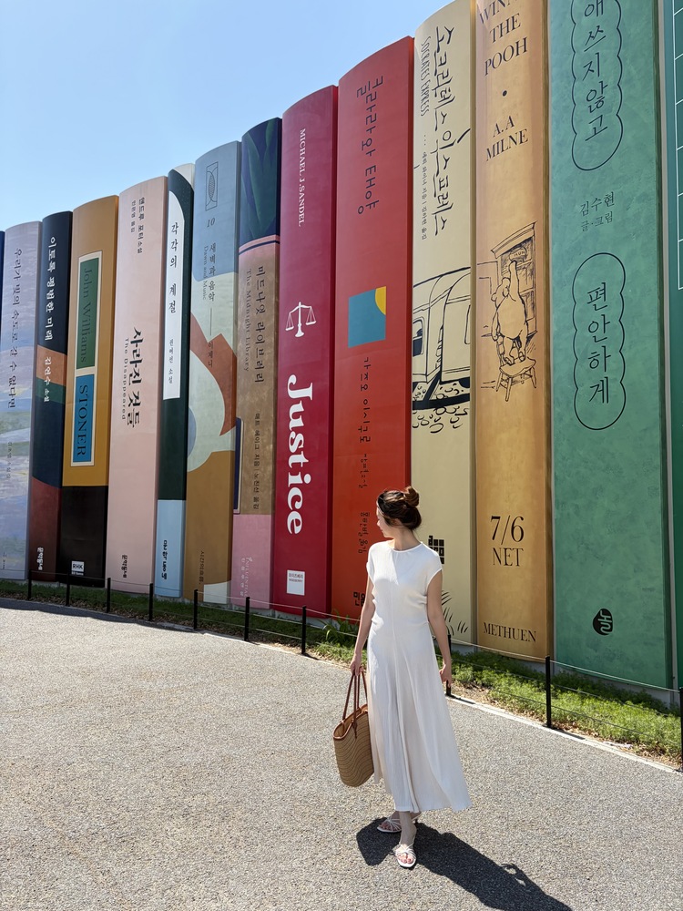 Elea Ribbed Flowy Dress (Ivory)