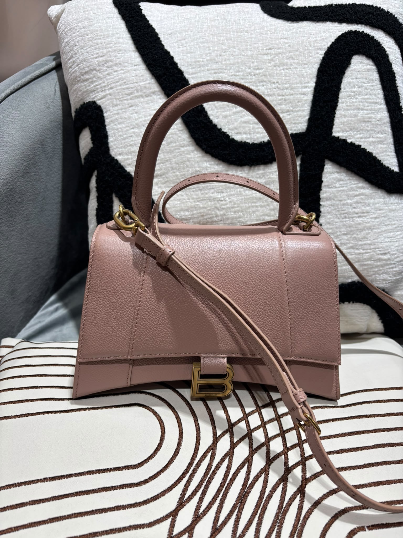 Balenciaga Nude Calfskin Hourglass 2 way bag 593546 100%Authentic, 98%New ✅Dust Bag