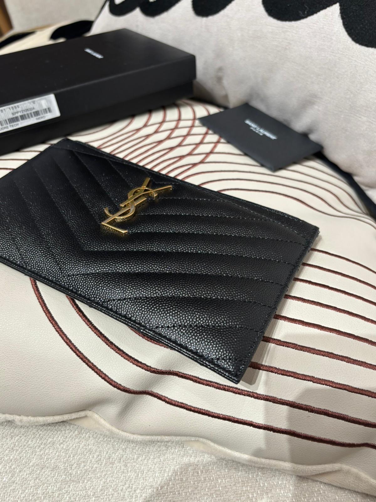 YSL long wallet clutch 荔枝牛皮 100%Authentic ,98%new✅dust bag  