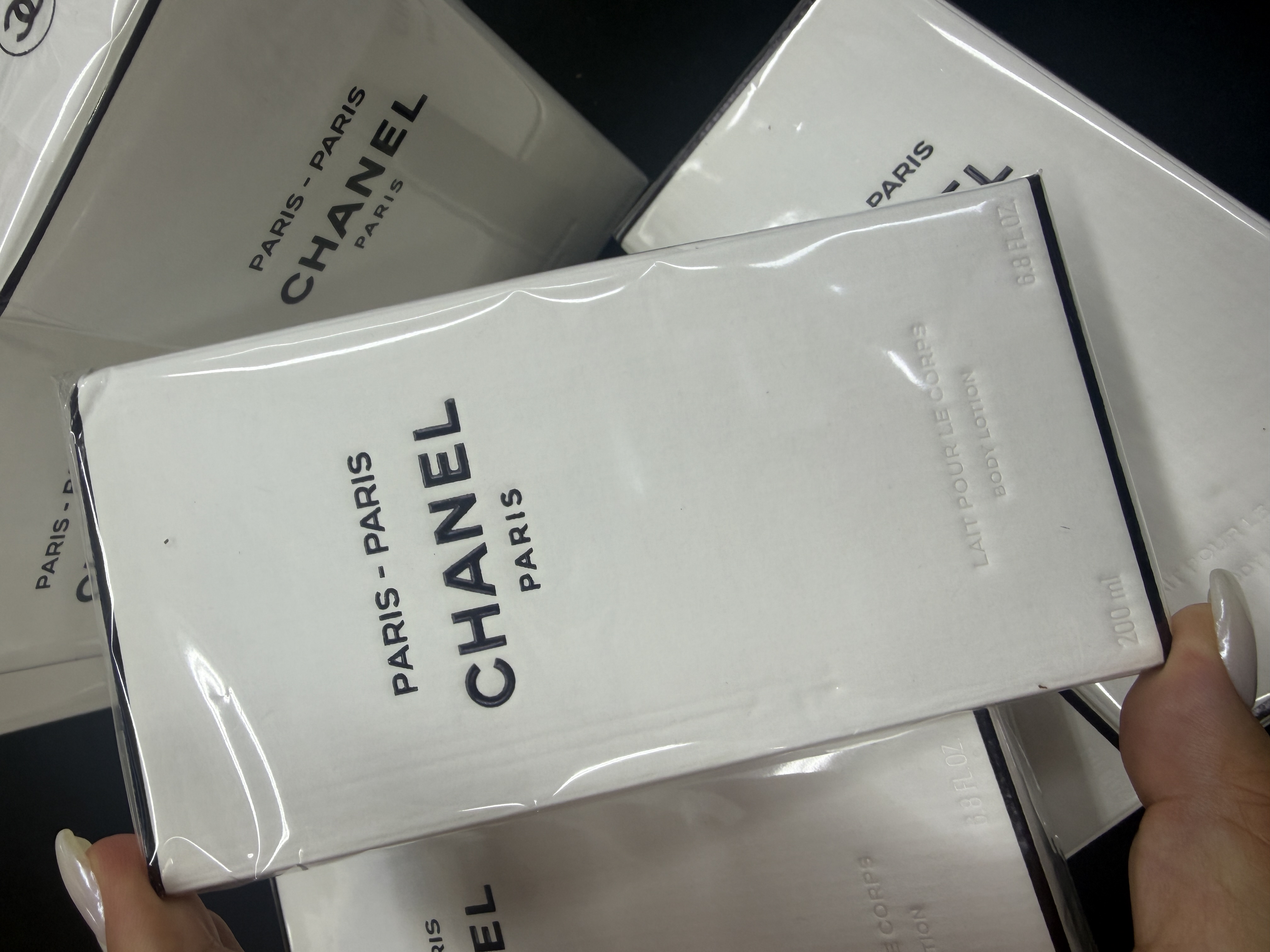  CHANEL 香奈兒之水系巴黎巴黎（PARIS-PARIS）身體乳液 (200ml)