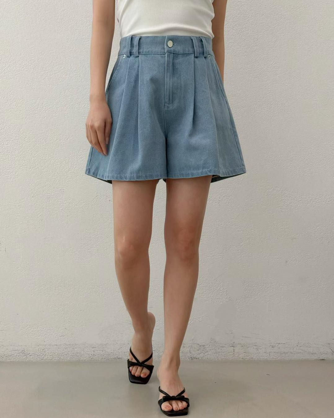 百搭簡單牛仔短褲