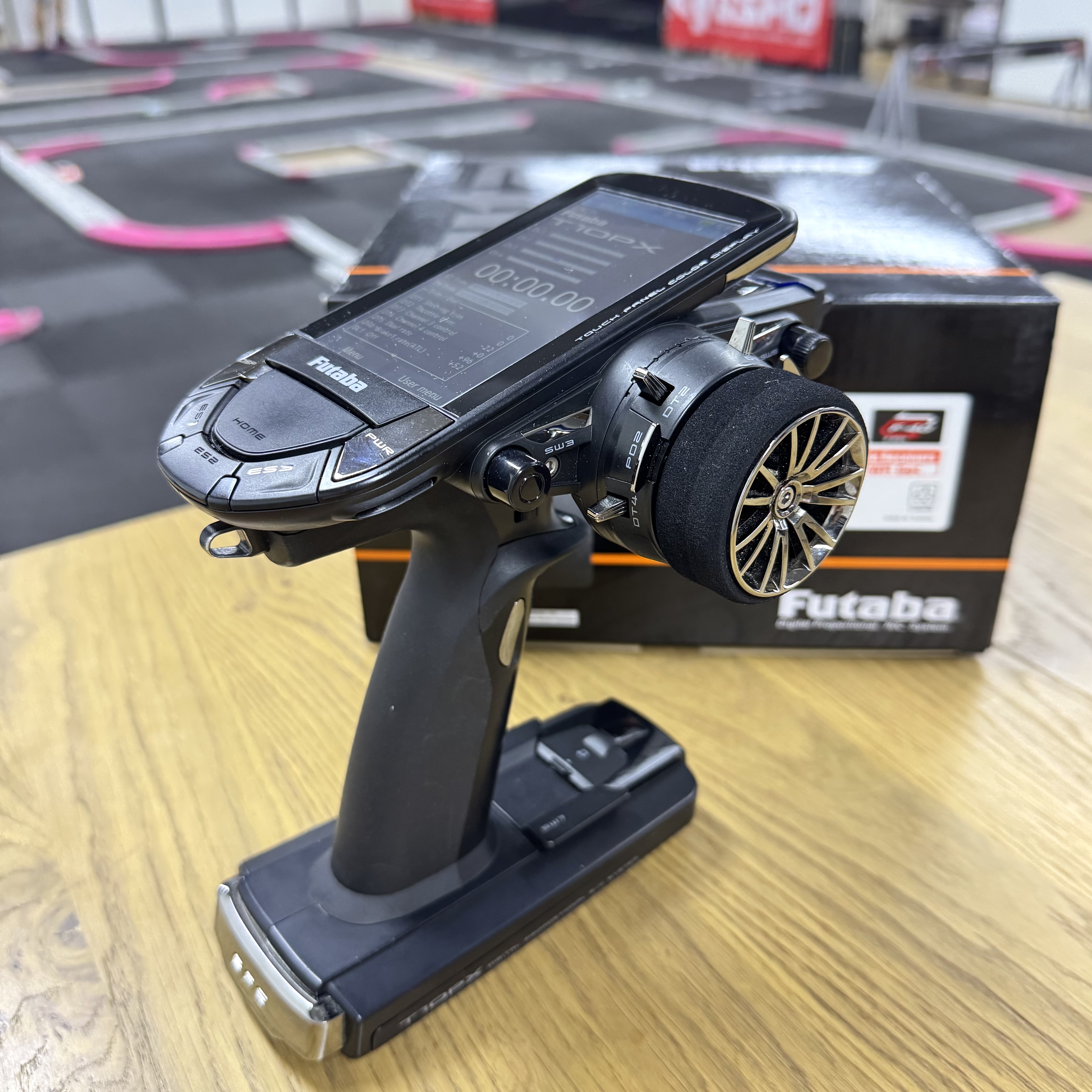 Futaba 10PX 2.4GHz T-FHSS 7-Channel Transmitter (中古Refurbished products)