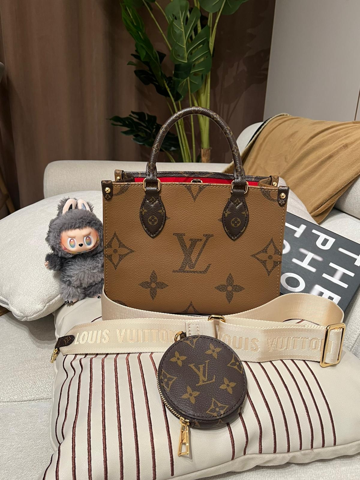 未使用品 Lv OnTheGo PM M46373 Monogram Reverse 100%Authentic, Unised ✅Coin purse ✅nfc✅dust bag ✅可調節肩帶✅box