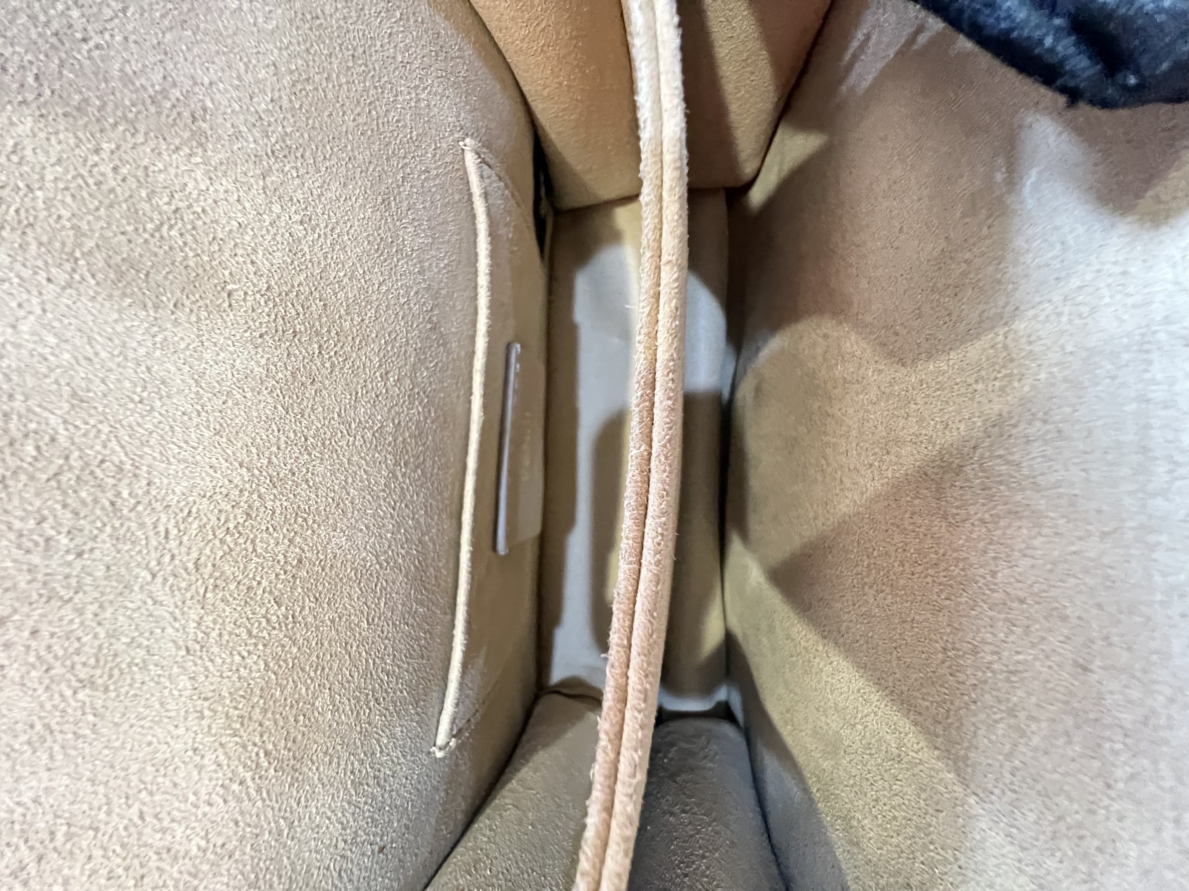 Pre-Owned FENDI Kan U Bag / Product Code: 26041630