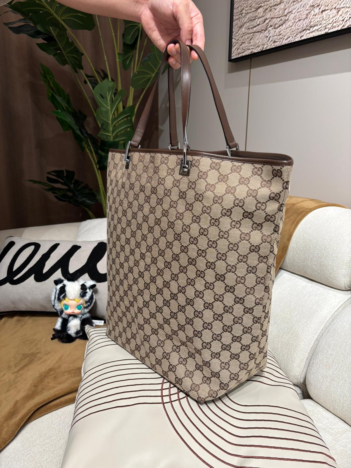 Gucci Tote Bag 100%Authentic, 95%New