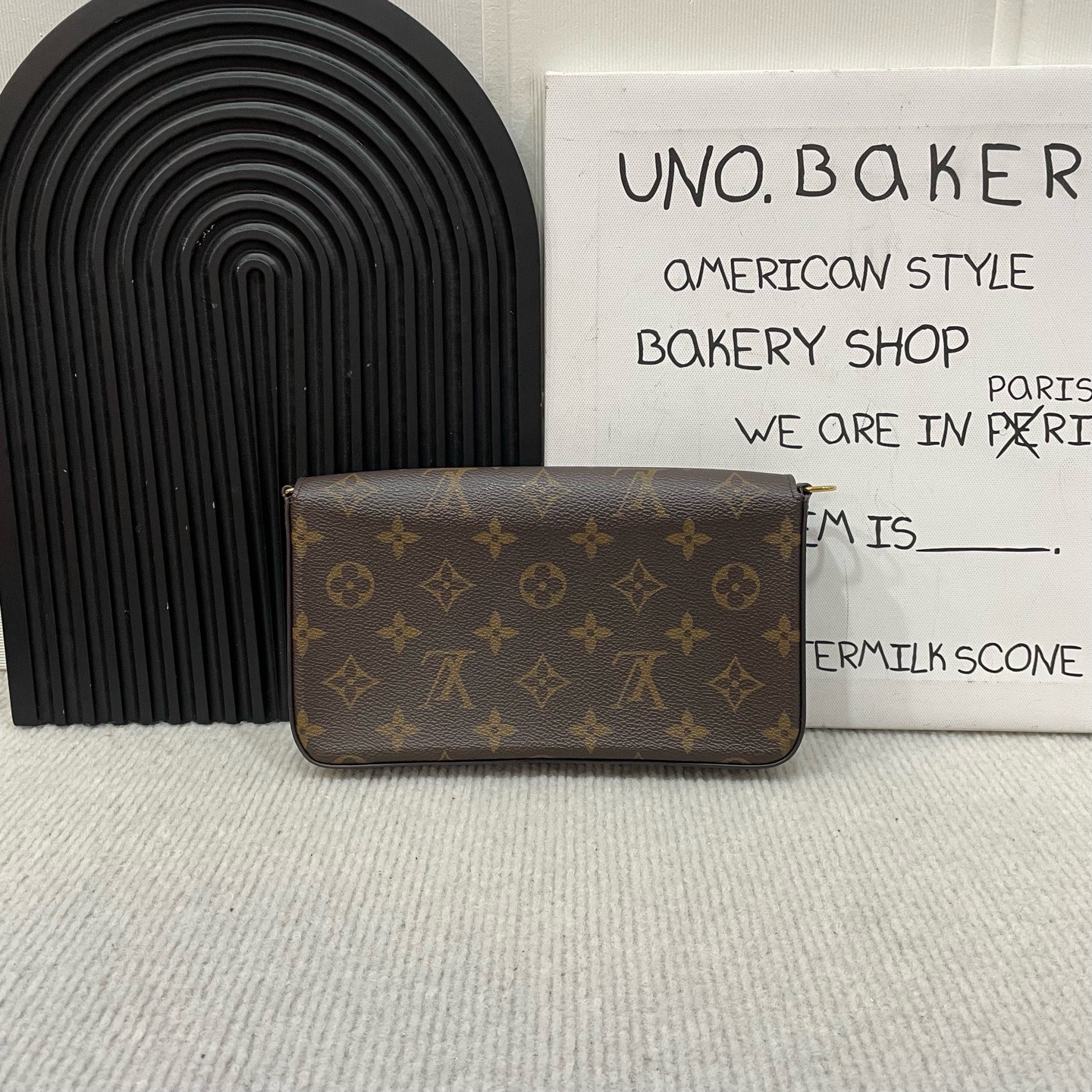 【預訂貨品】 LV 老花三合一 