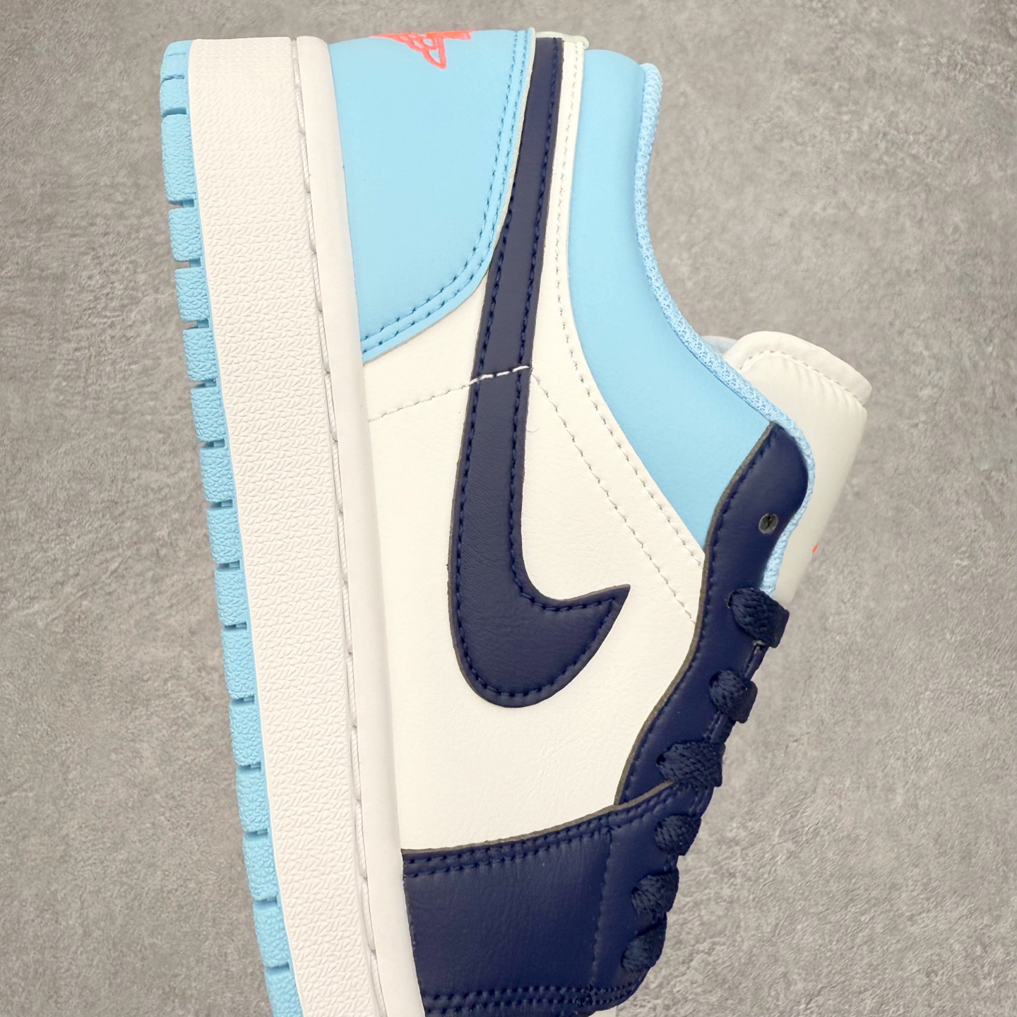 Air Jordan 1 Low 553558-149