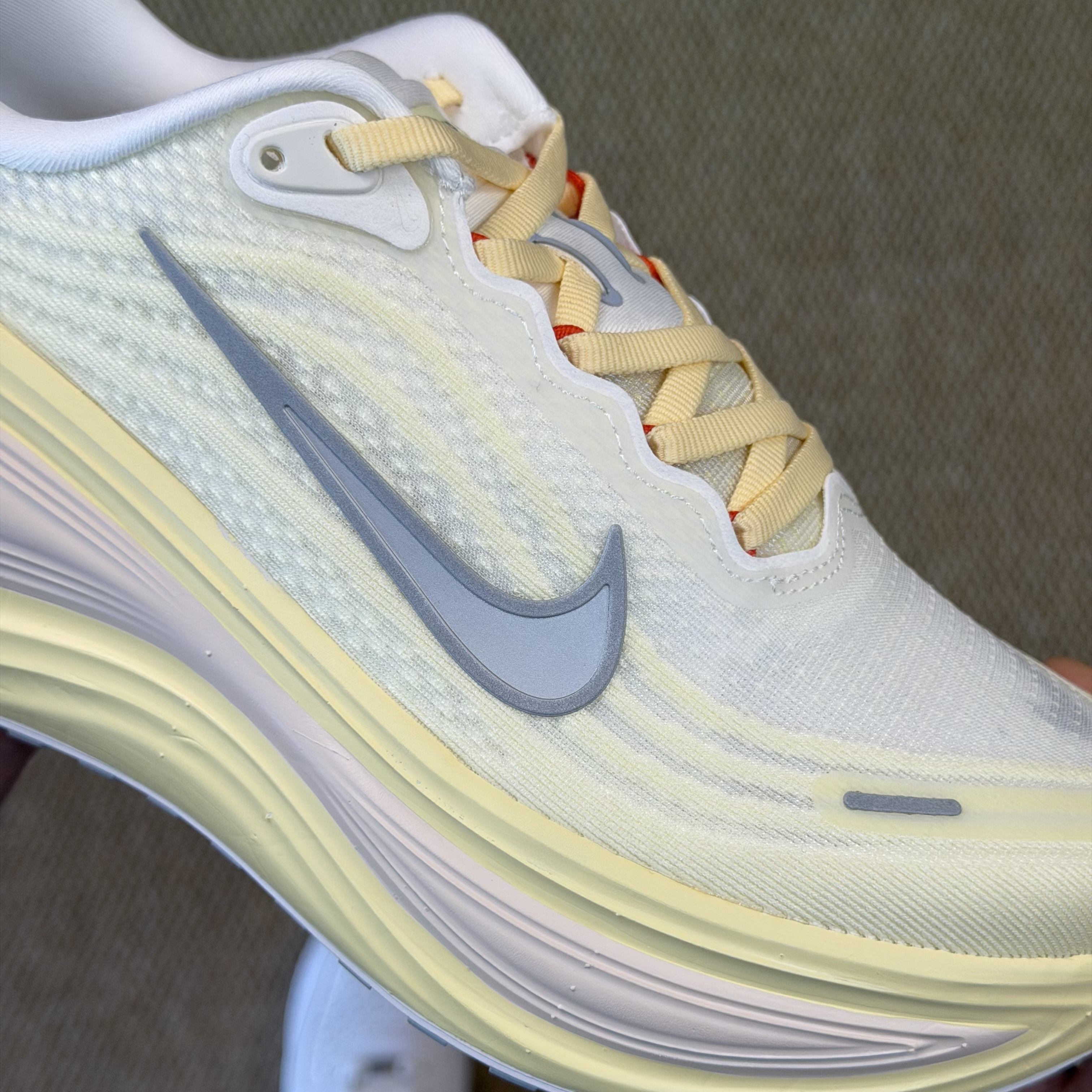 Nike Vomero Plus IM5020-100