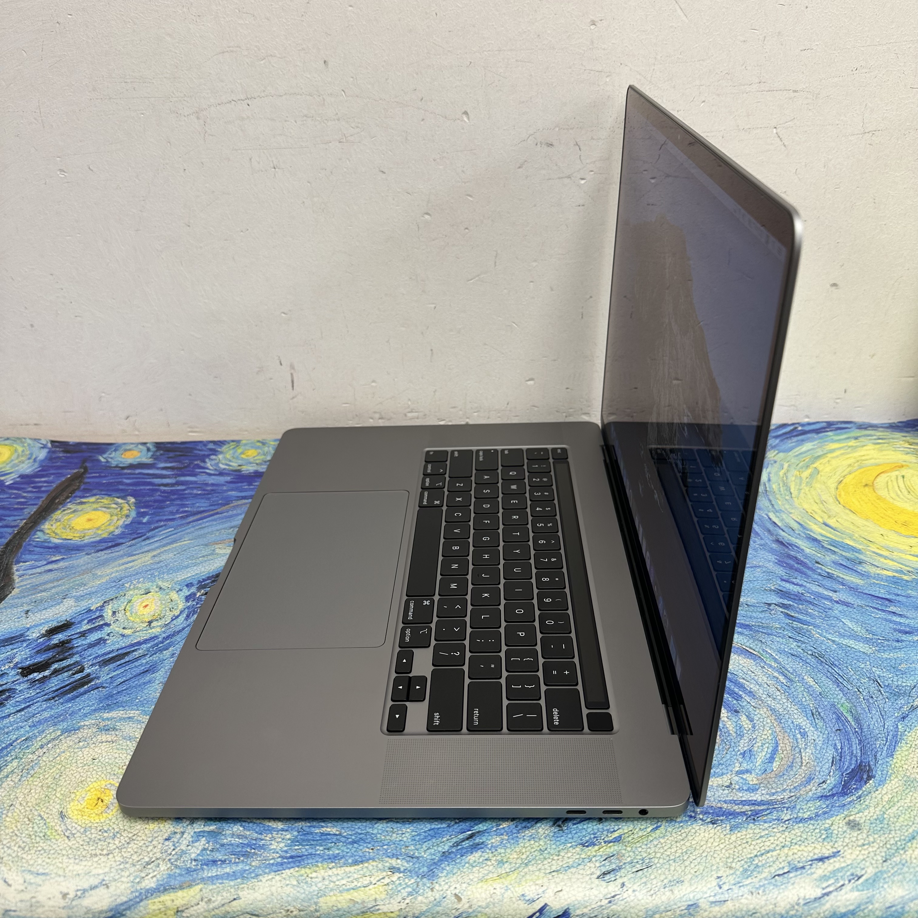 #5835 (Intel CPU🔥16寸MacBook Pro) APPLE Macbook Pro 2019 i7 CPU /16GB Ram/512GB SSD/ Touch Bar/指紋解鎖/ Notebook / Laptop / 文書機 / Windows / IOS / PC / Laptop / Win10