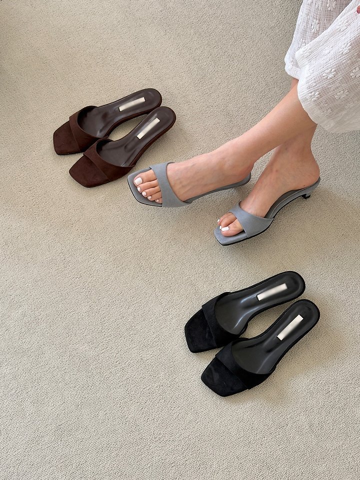 Suede Open-toe Sandals (3 colors)