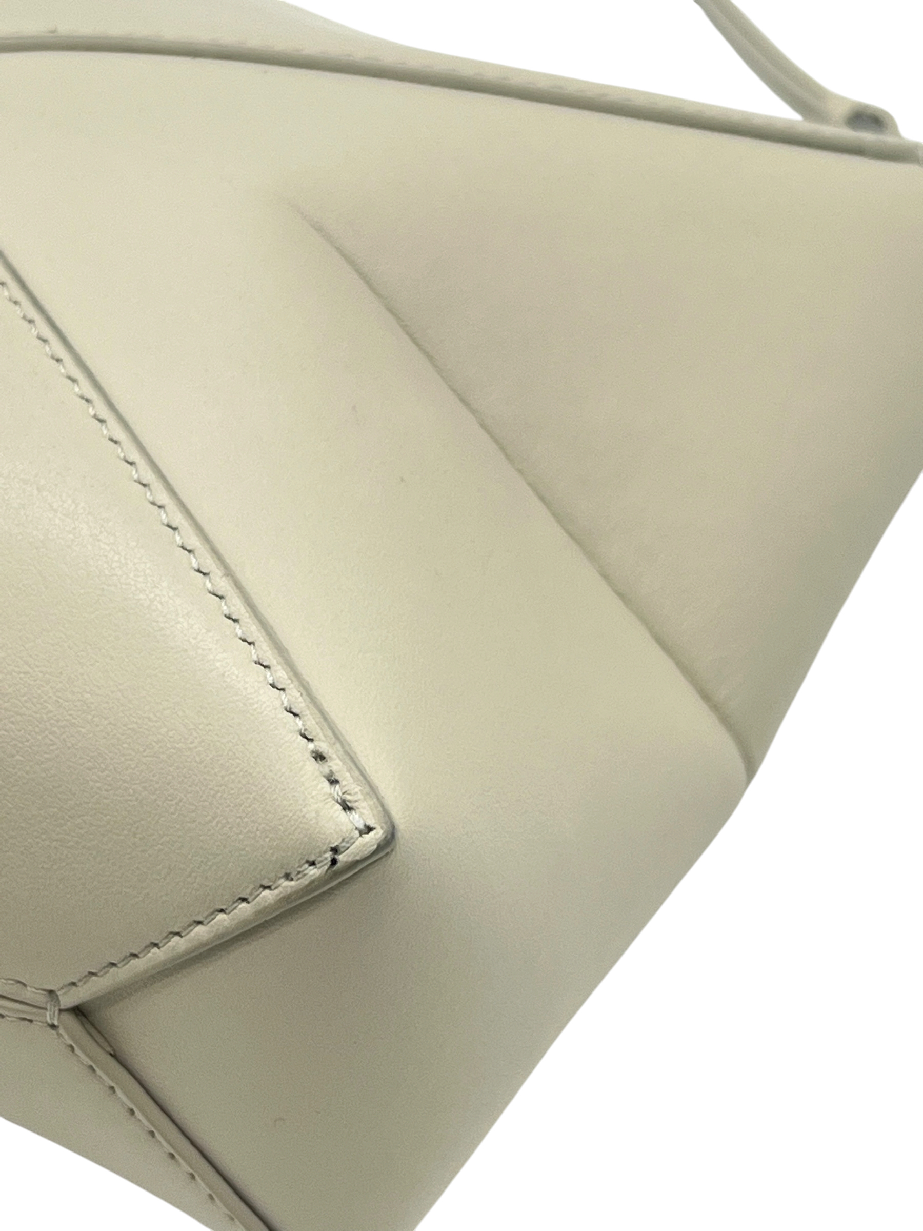 Pre-Owned LOEWE Puzzle Fold Pouch / Product Code: 26052303