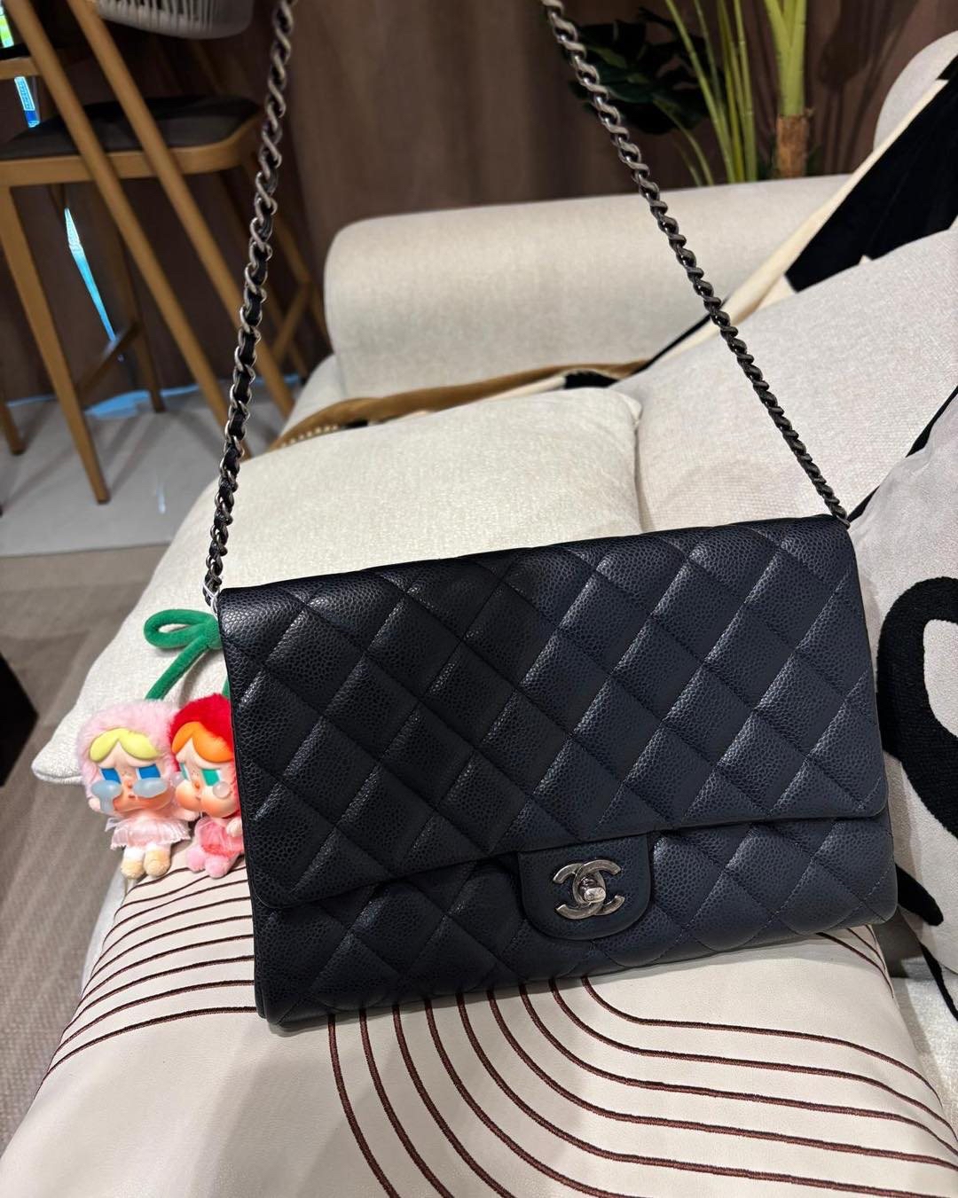 Chanel flap bag navy 荔枝牛皮 W27.5x18cm 100%Authentic ,95%new  ✅21 card✅dust bag✅盒 