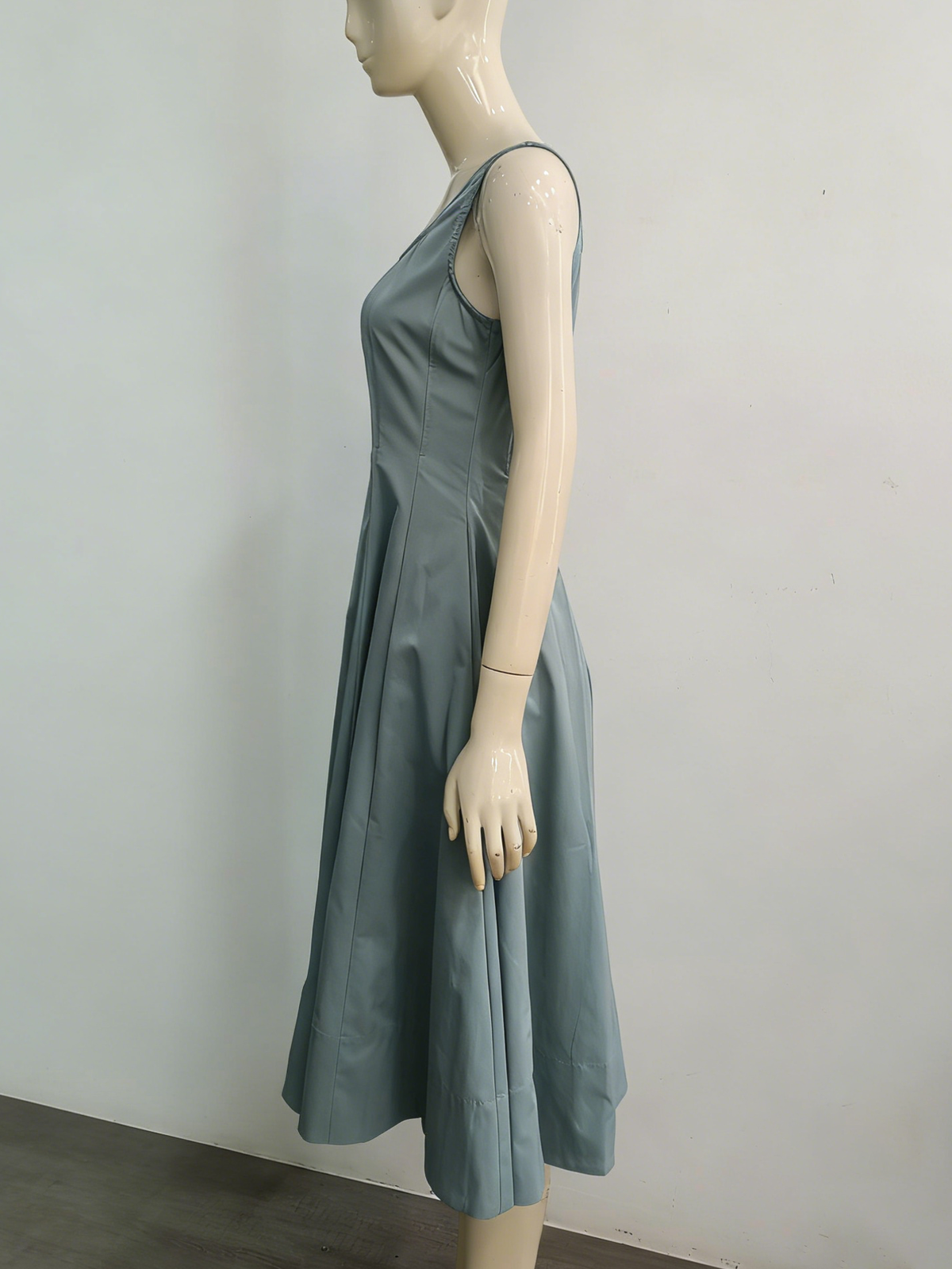 City Ease Midi Dress M138