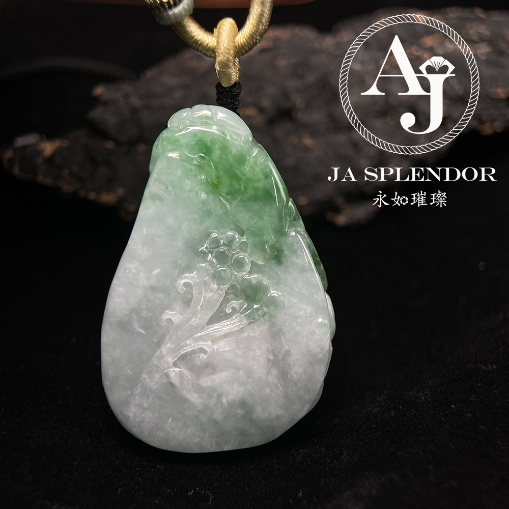 JN-3366 天然翡翠A玉 大師級鏤空精雕俏色春彩雙魚福壽映荷吊墜