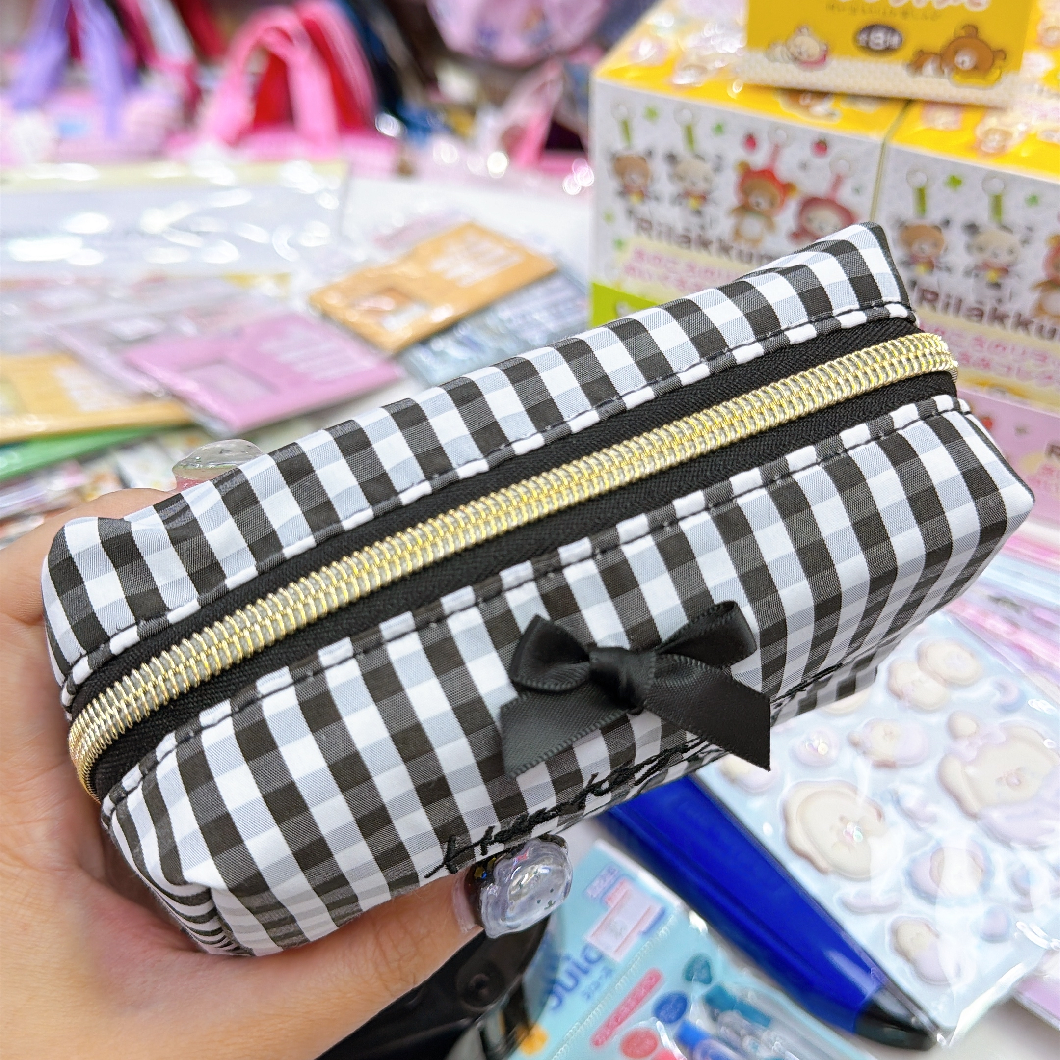 日本直送Hello Kitty化妝袋