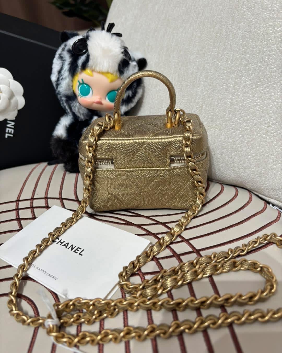 未使用品 Chanel mini vanity with handle 金色限量 100%Authentic ,Unused  ✅CARD✅dust bag✅BOX