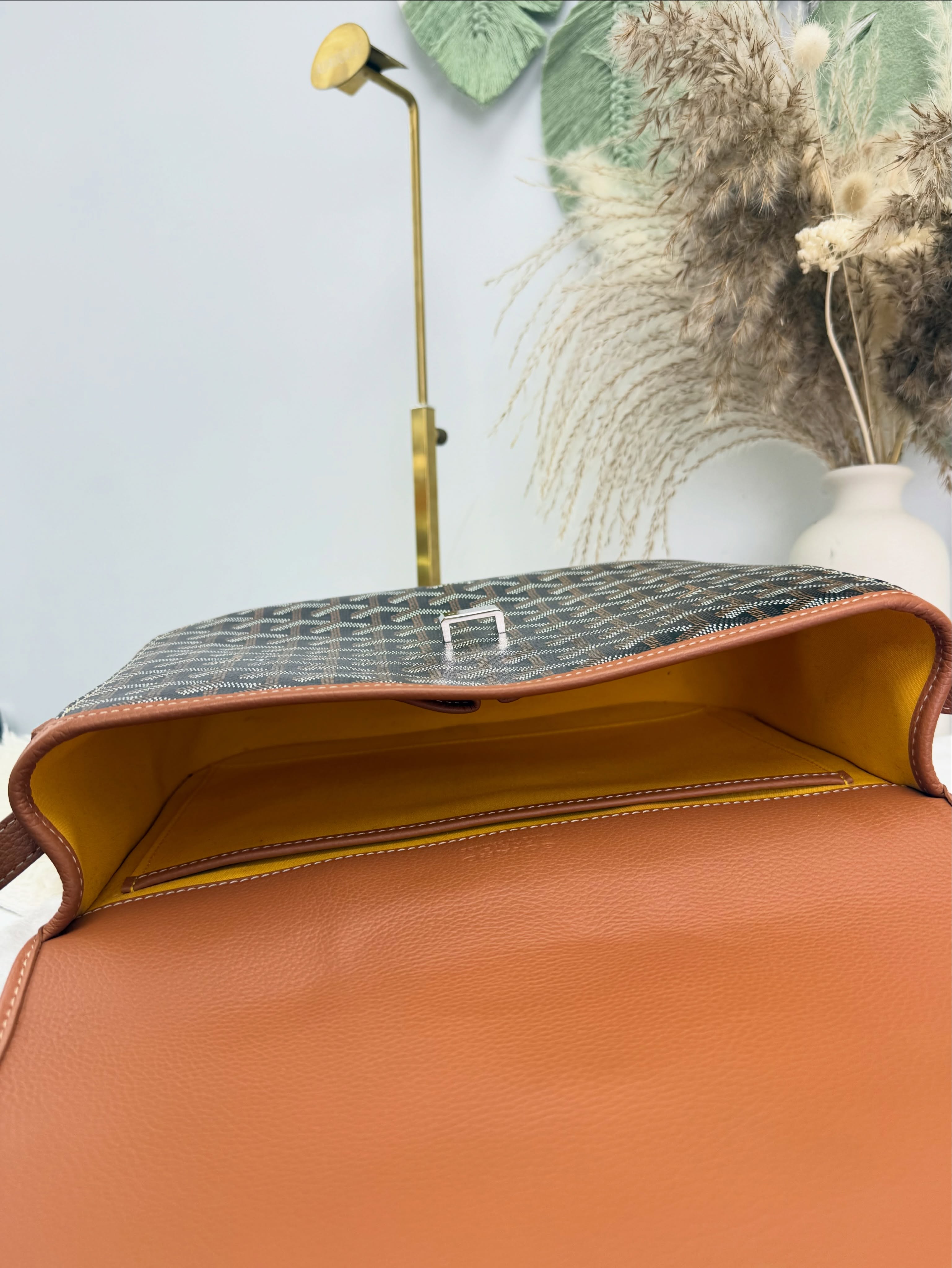👜 PRE OWNED 🛍️郵差包mm size黑棕色🖤🤎