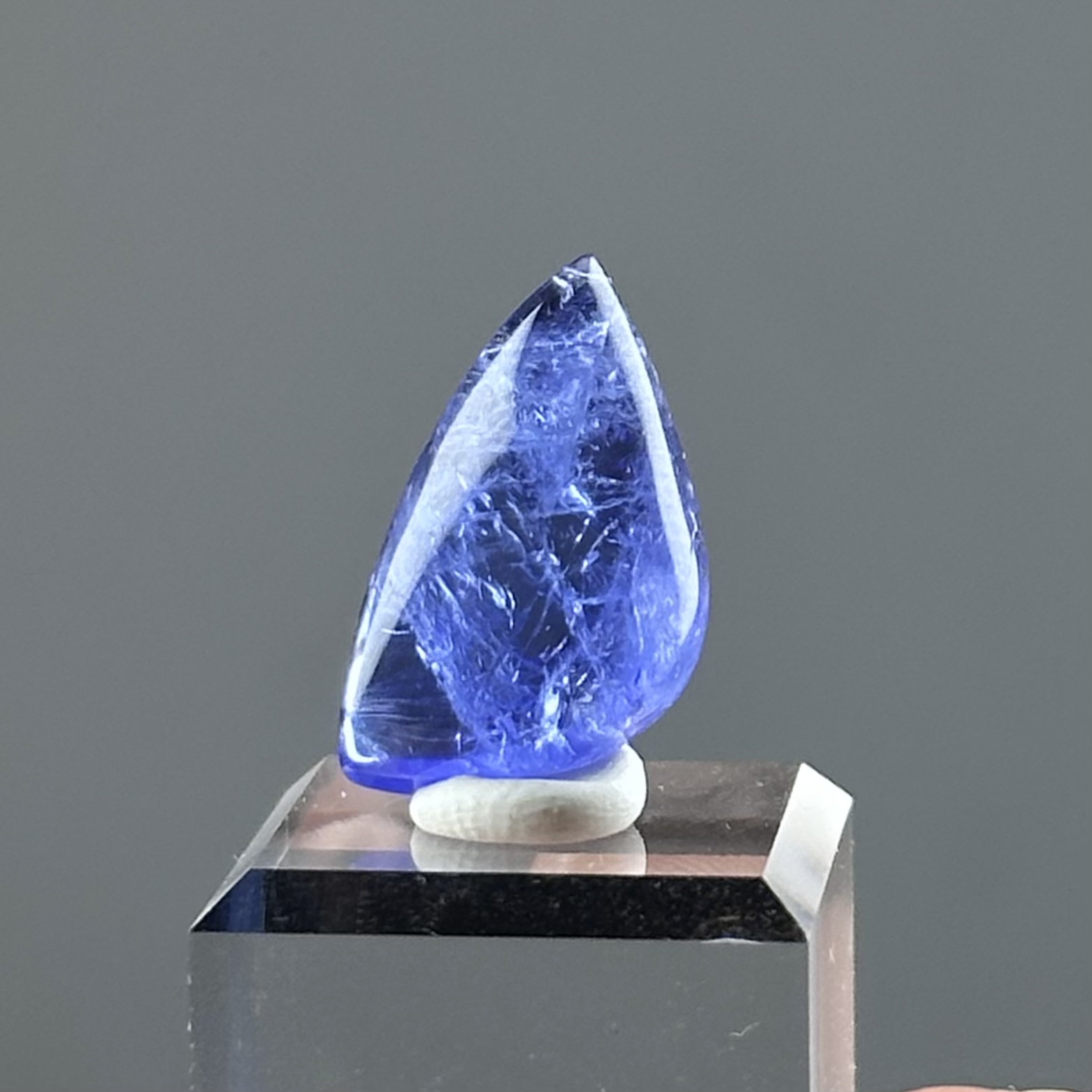 坦桑石 - Tanzanite | TA013