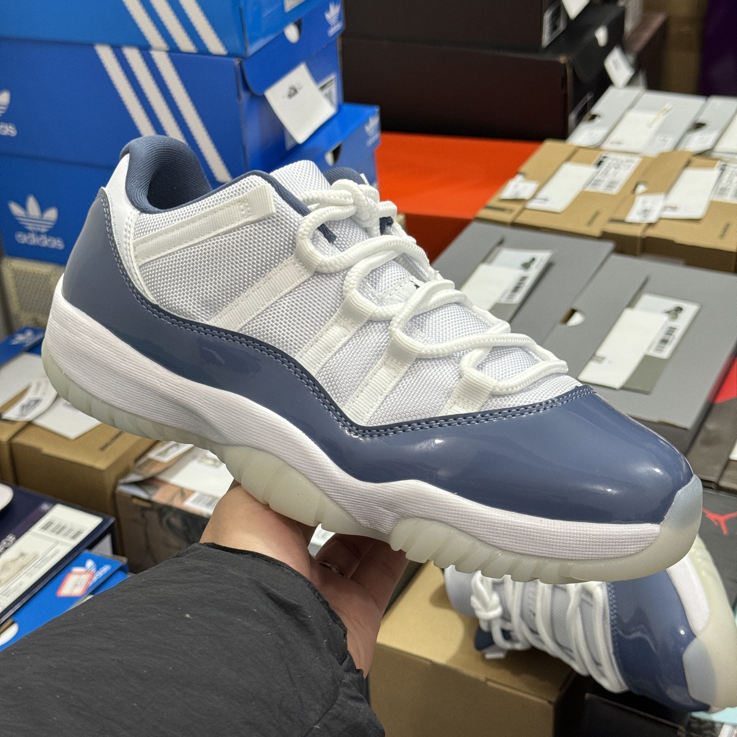 Air Jordan 11 Retro Low FV5104-104