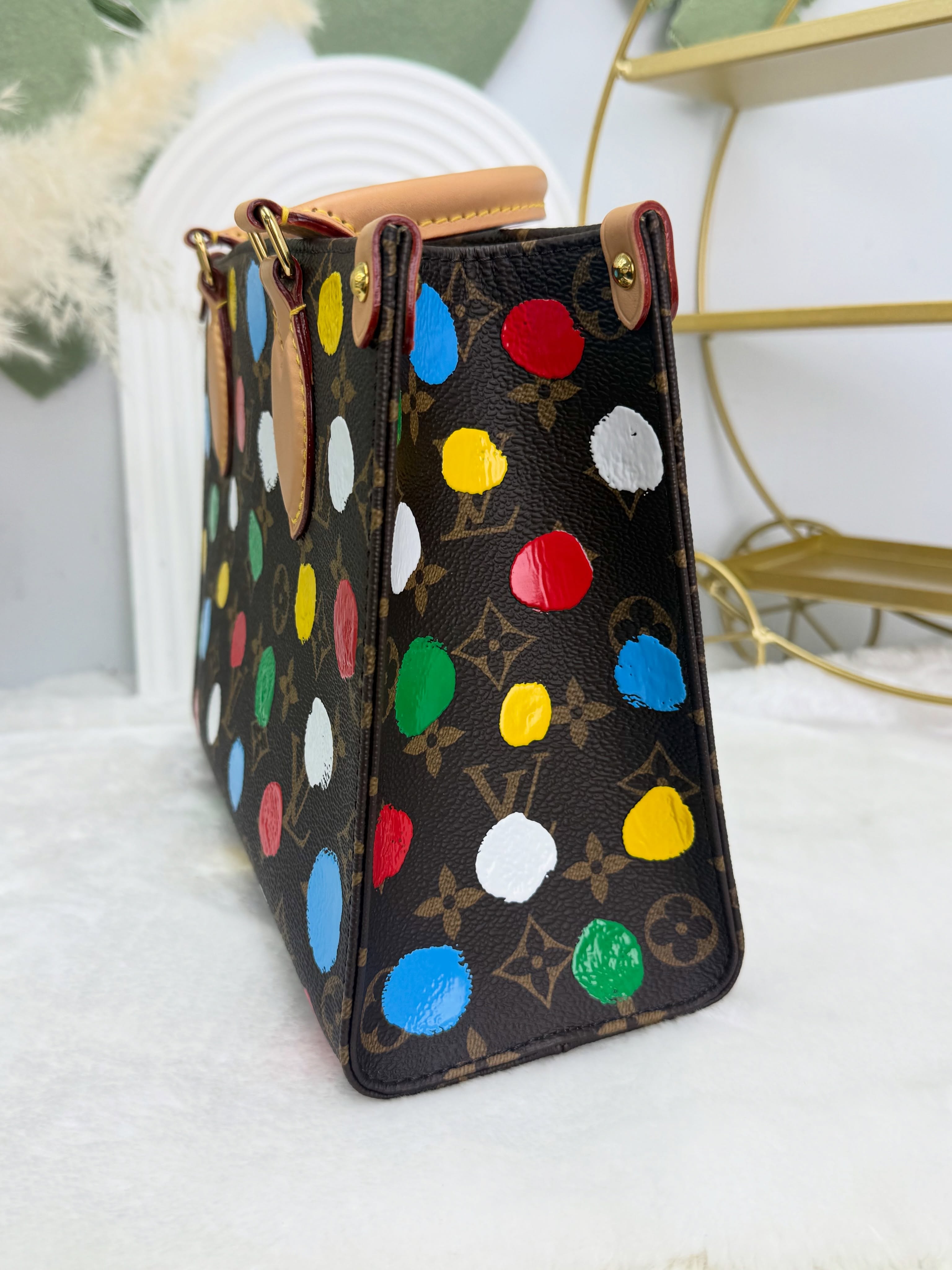 LV👜 PRE OWNED 🛍️草間彌生on the go pm 晶片款  有單 有塵袋 