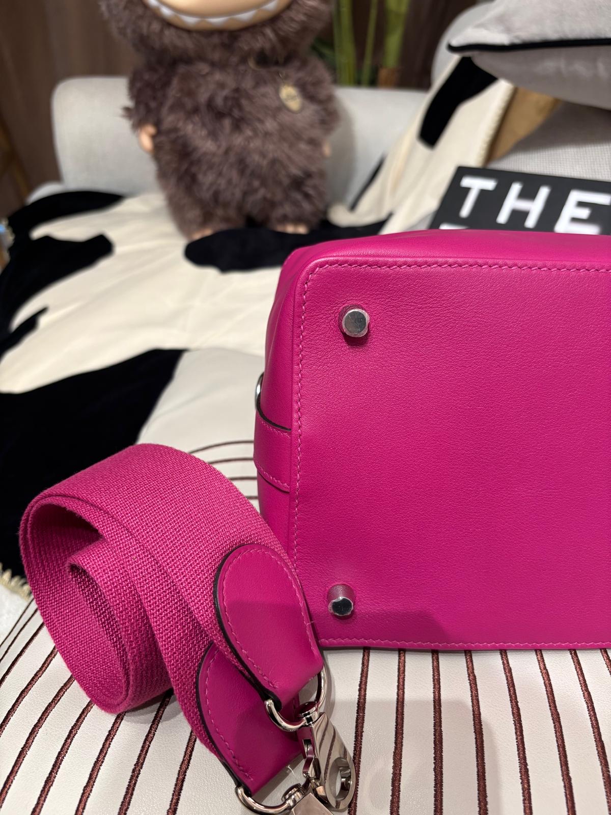 HERMES TOOLBOX 20,L3,EVERCOLOR Stamp A 100%Authentic ,98%new ✅Key lock✅strap ✅dust bag  