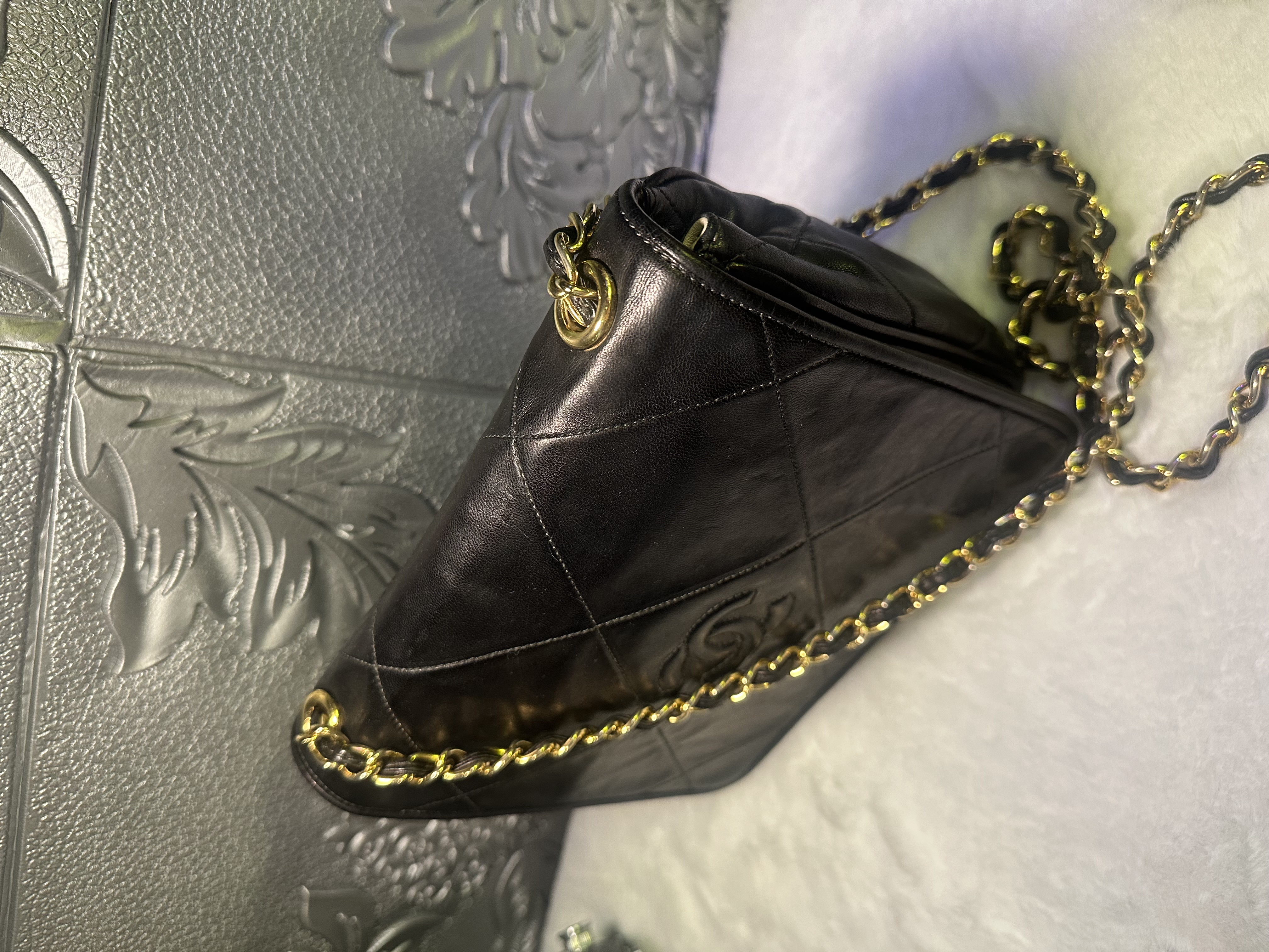 vintage chanel black leather classic flap chain bag