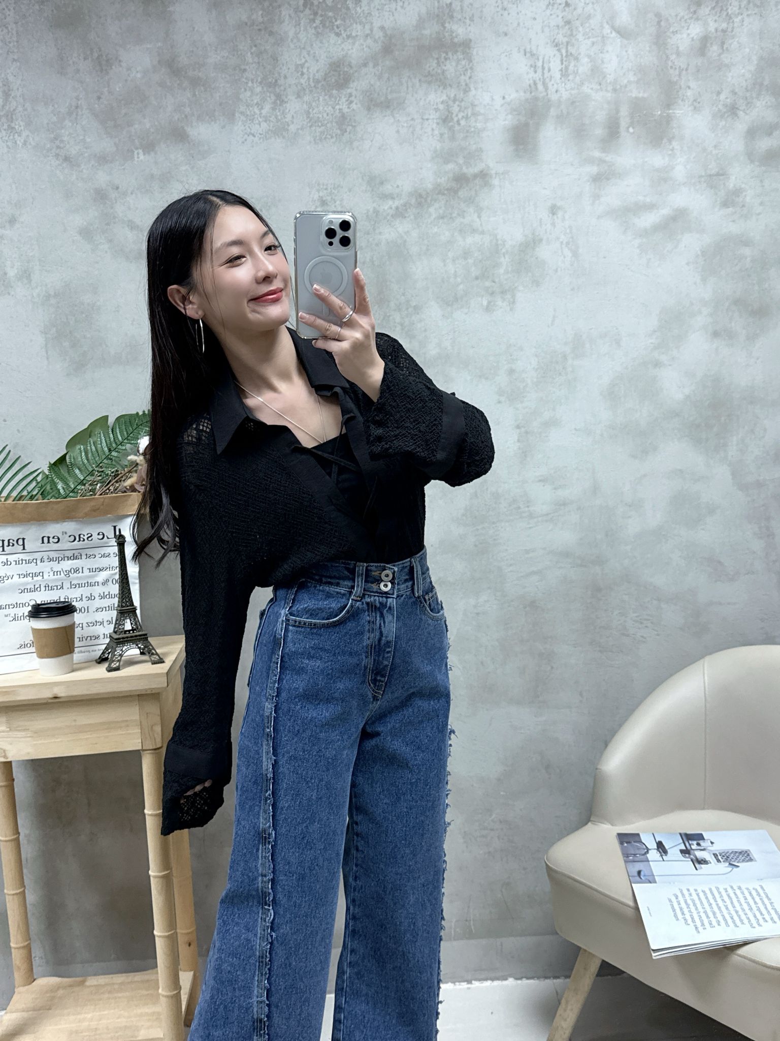 C05 交叉領網紋恤衫