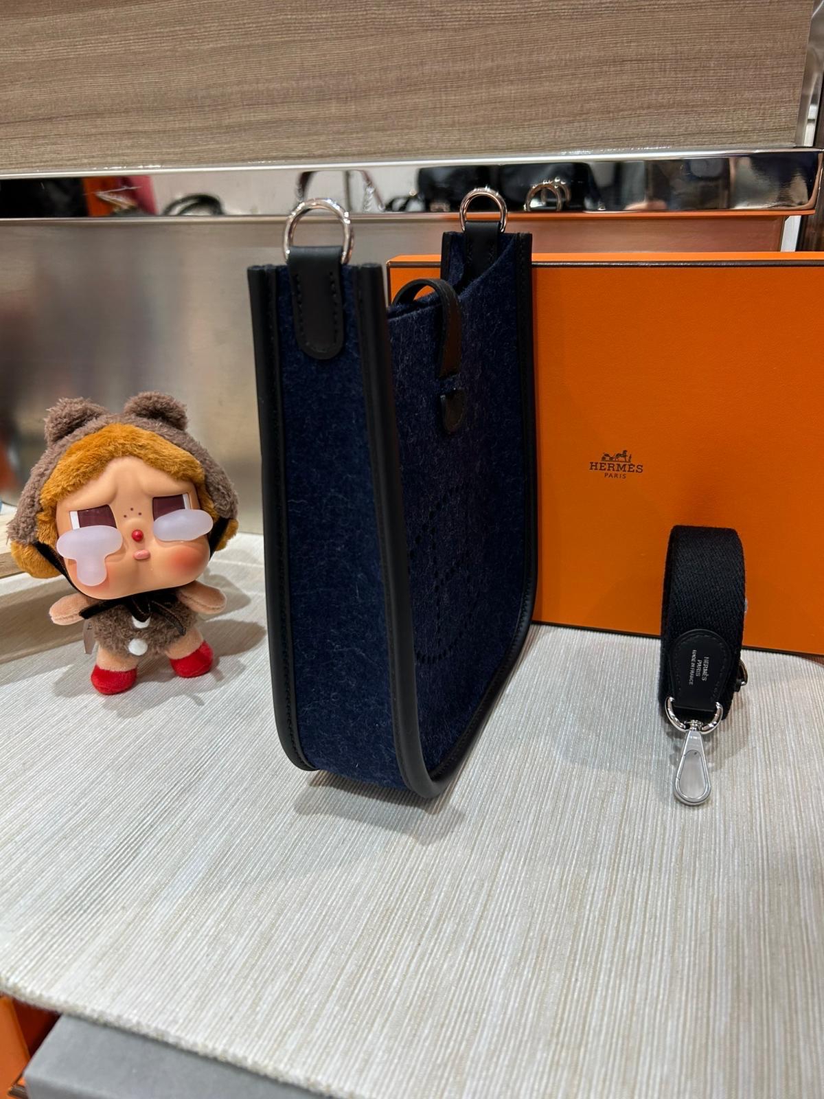 全新 HERMES Mini Evelyne 16 ,2Z 午夜藍 Bleu Nuit牛皮 Feutre 羊毛氈銀扣,STAMP Z , 100%Authentic,全新未使用品 ✅收據✅dust bag✅box 