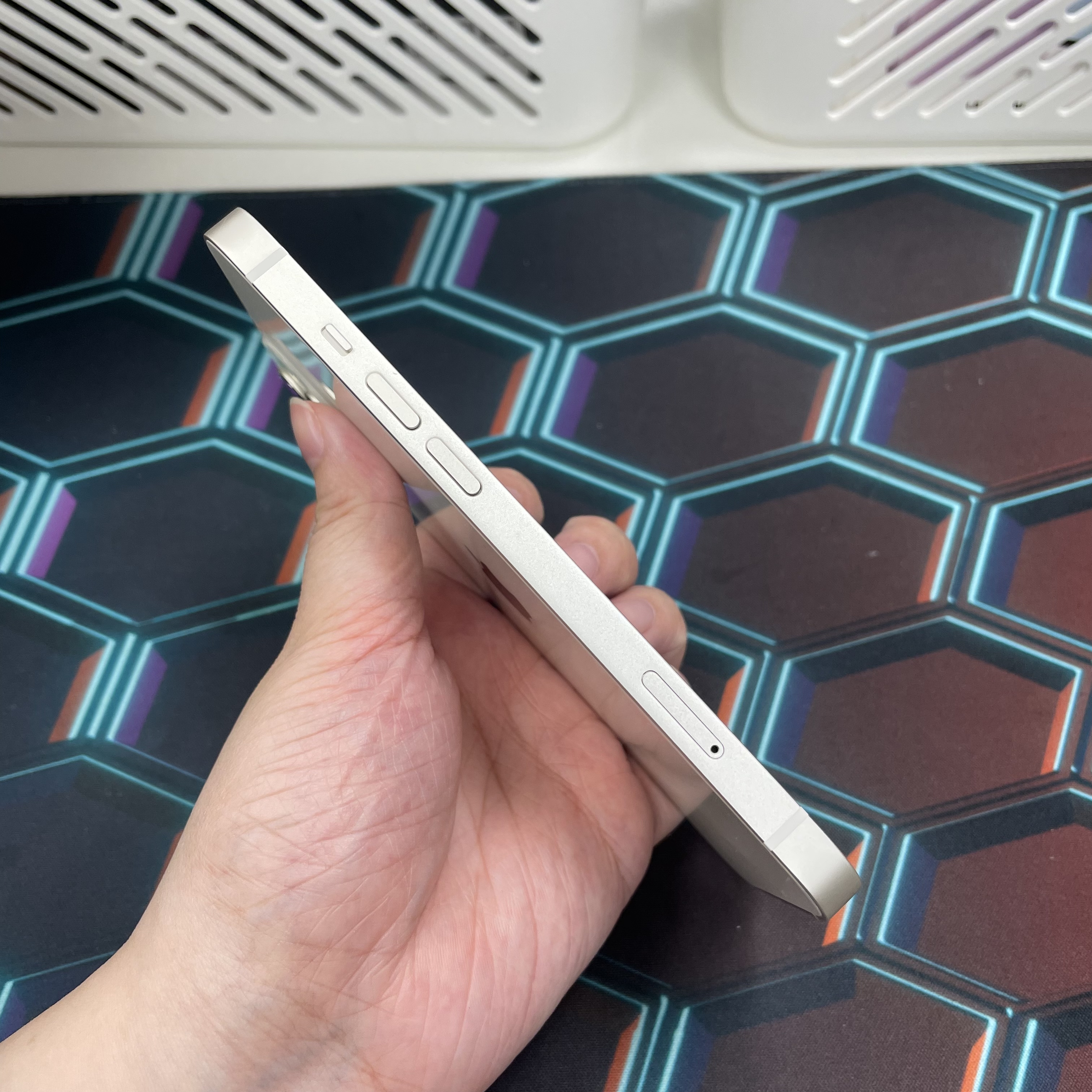 *6337 13 完美機 128GB 電100 白色 white