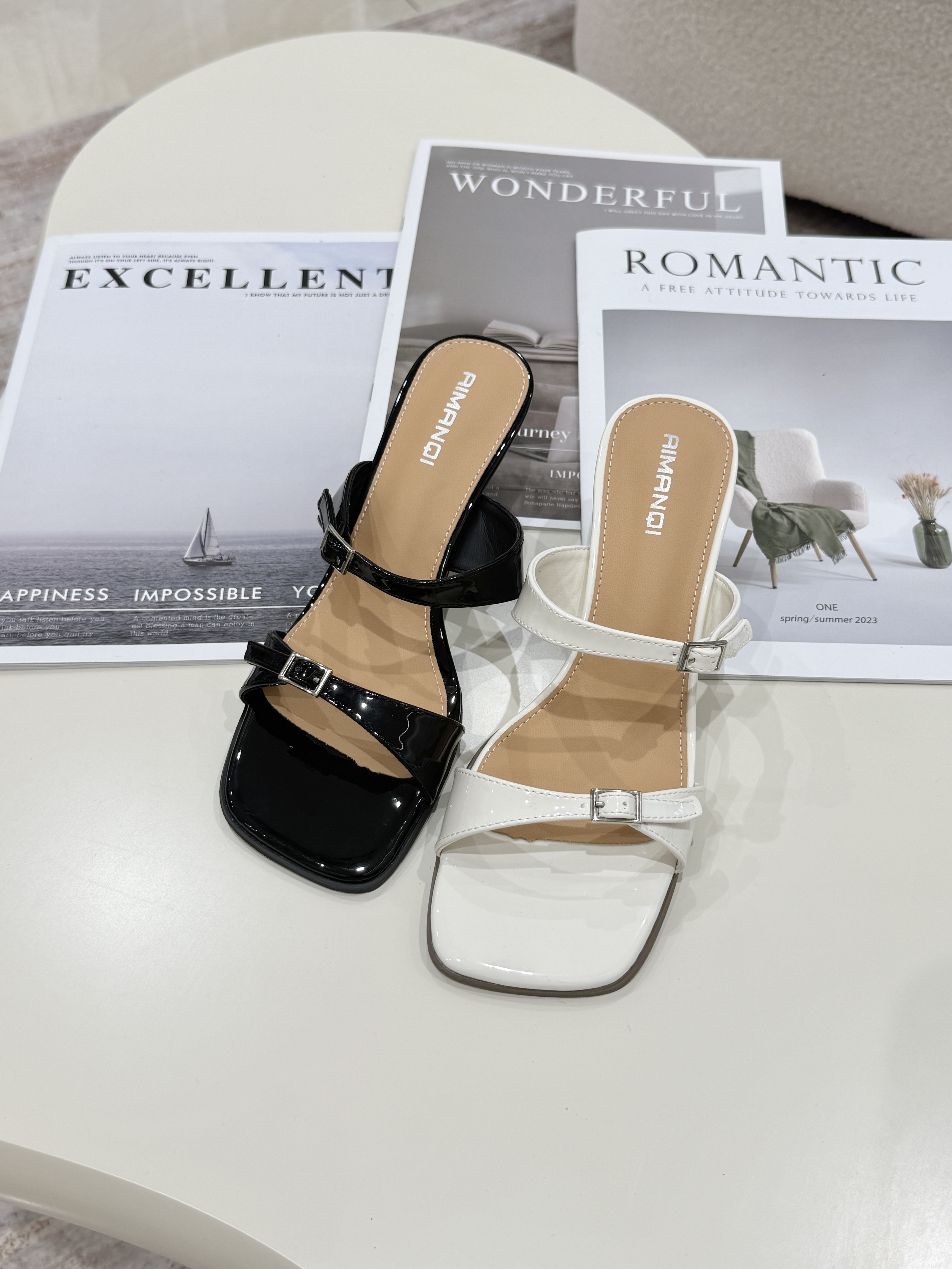 TW55 精美双带跟鞋