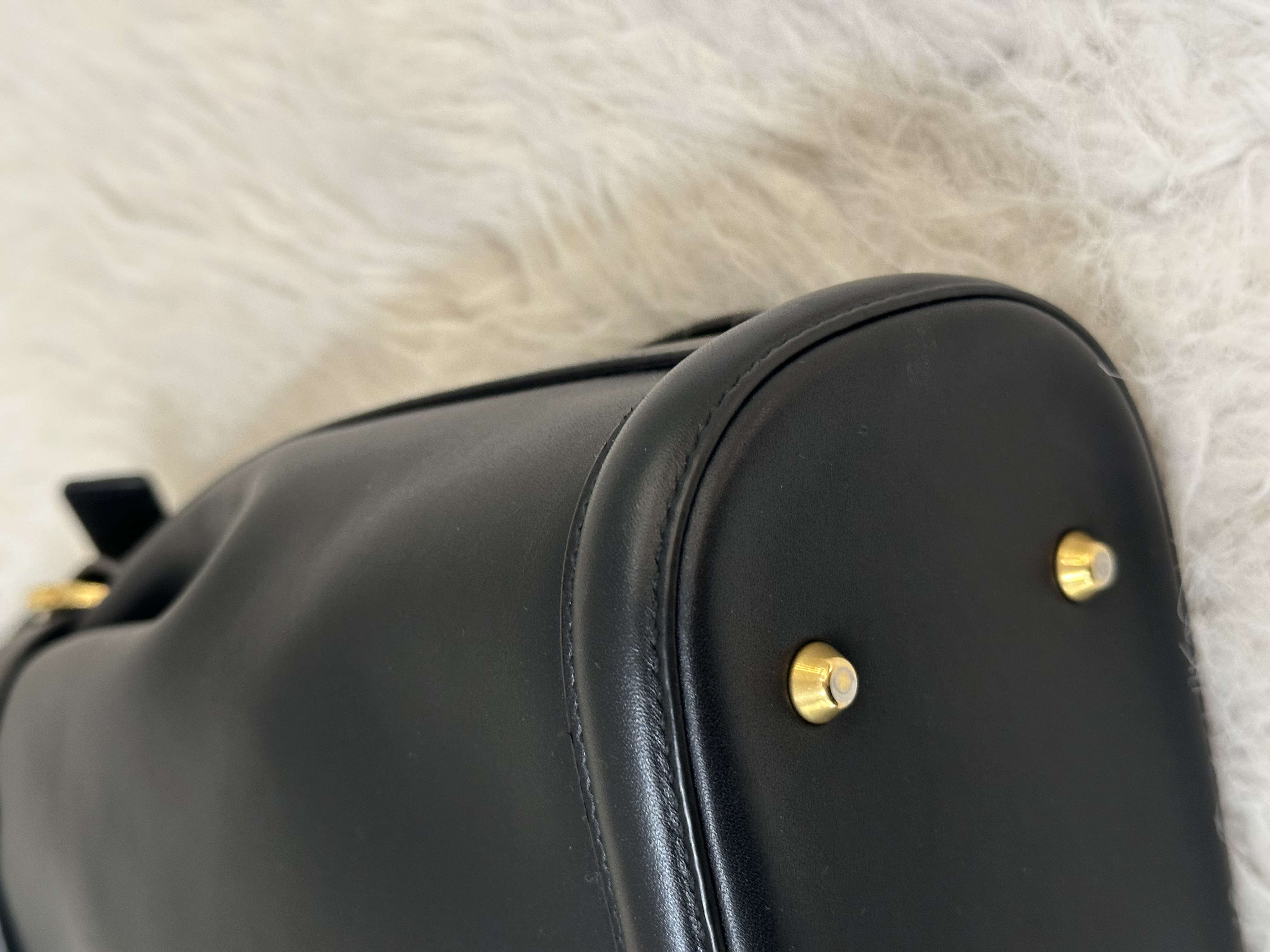 Pre-owned Dior DIOR Black CD Embossed Leather Medium Bucket Bag/ 26NY14