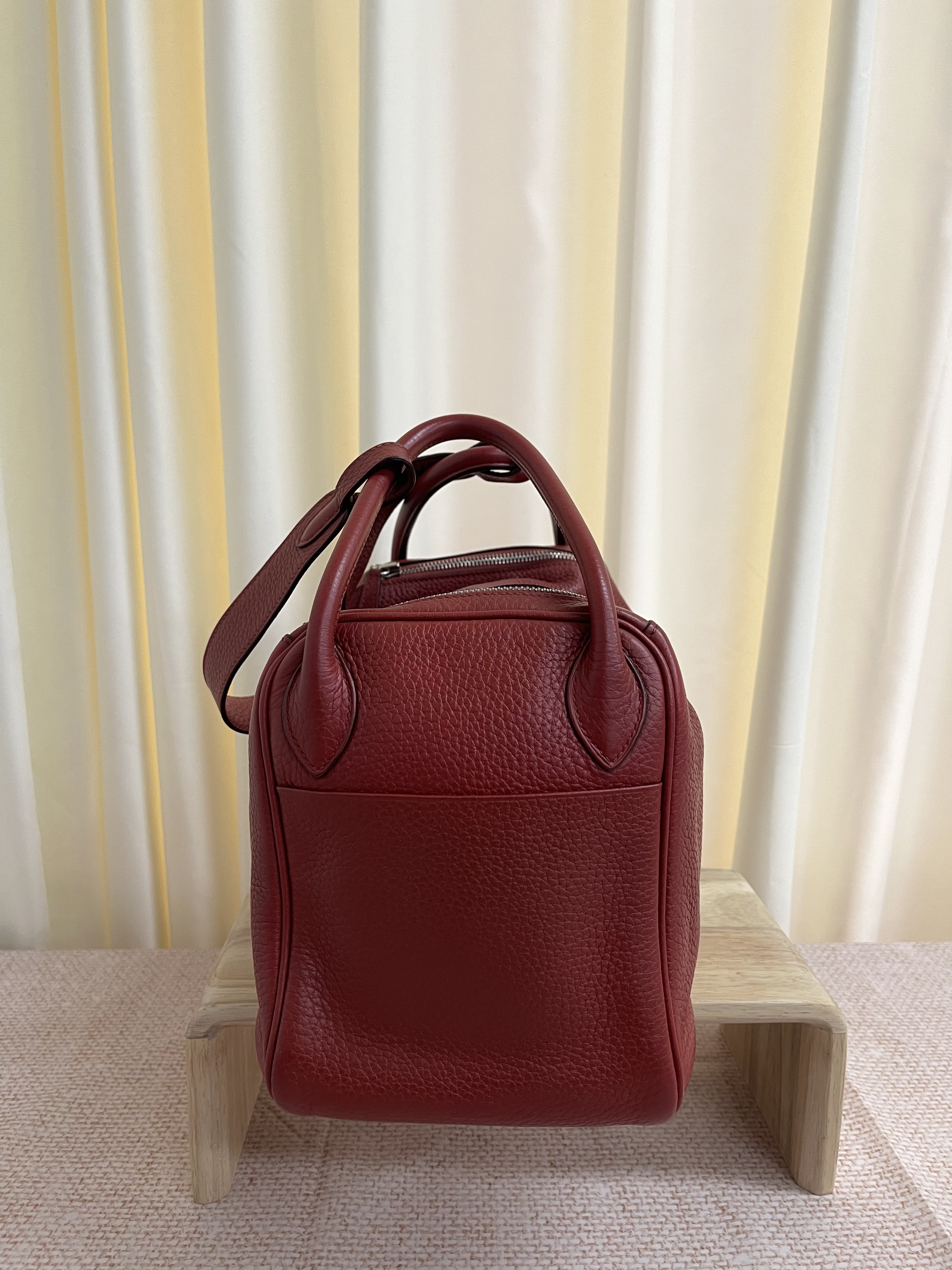 Pre-owned Hermes Lindy 30/ Stamp square M/ Product Code: 26020306