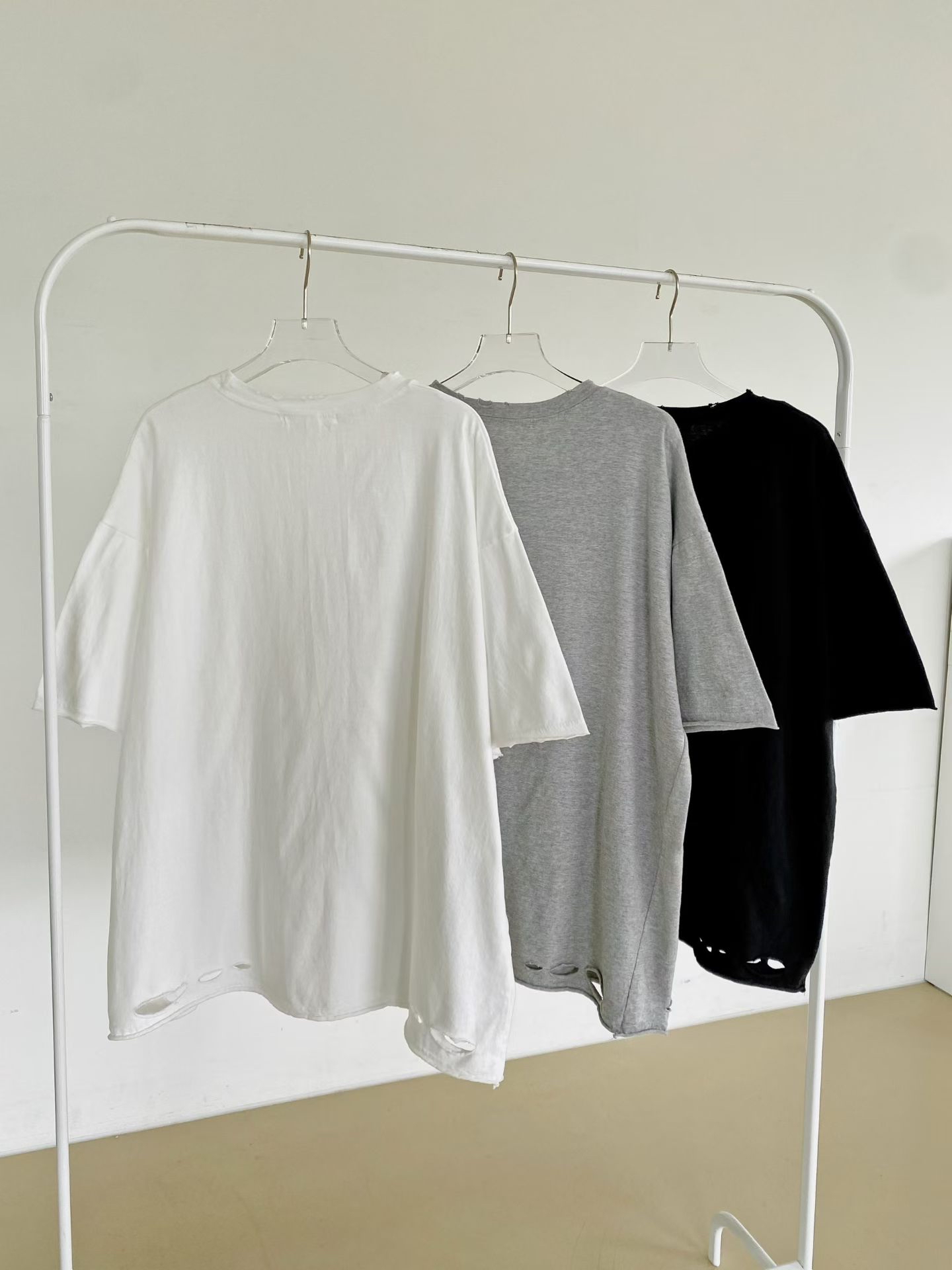 NB9 爛衫腳淨色Tee