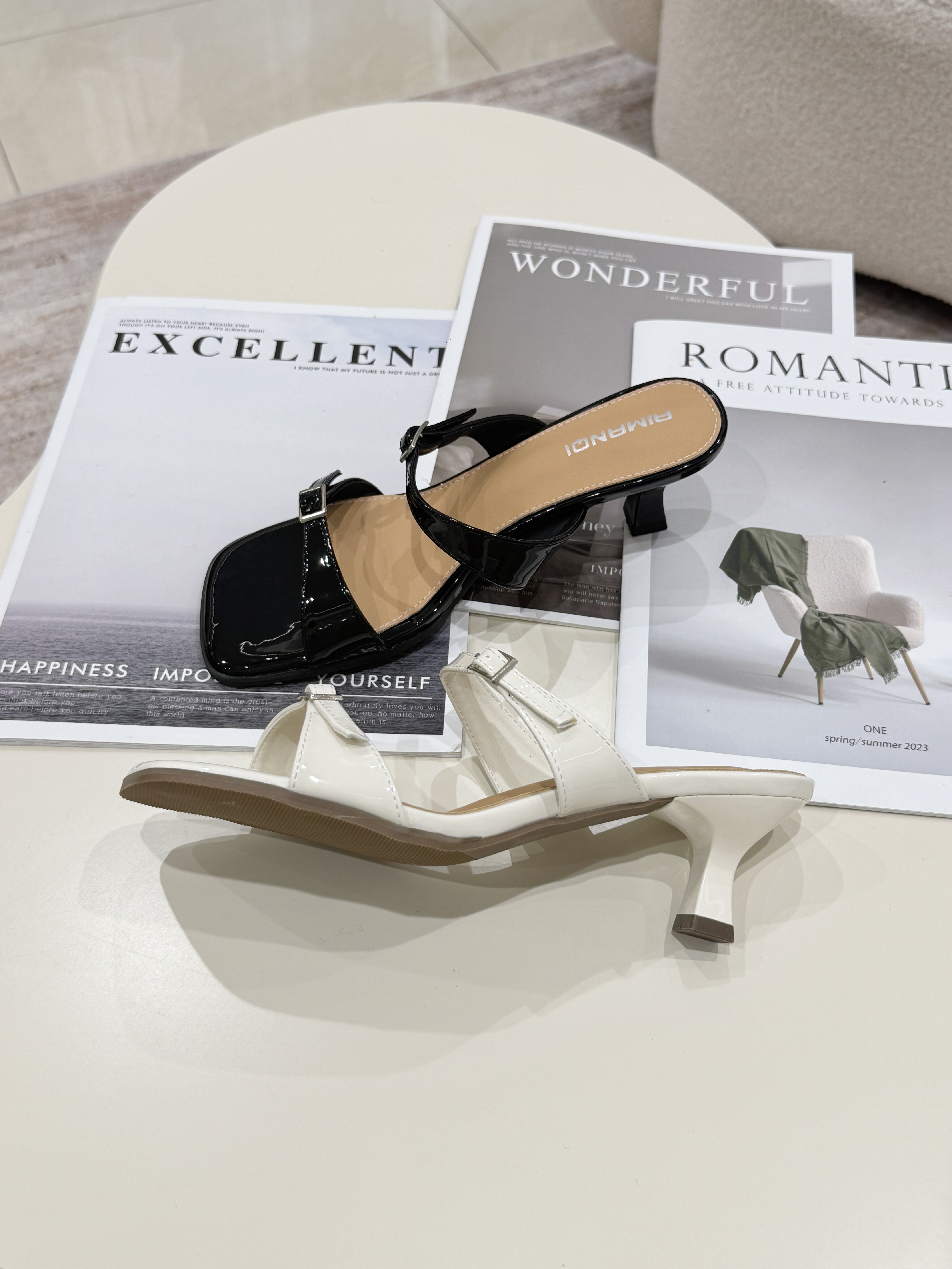 TW55 精美双带跟鞋