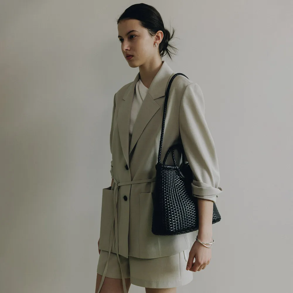 [LOEUVRE] Courbe Shoulder Medium (3色)