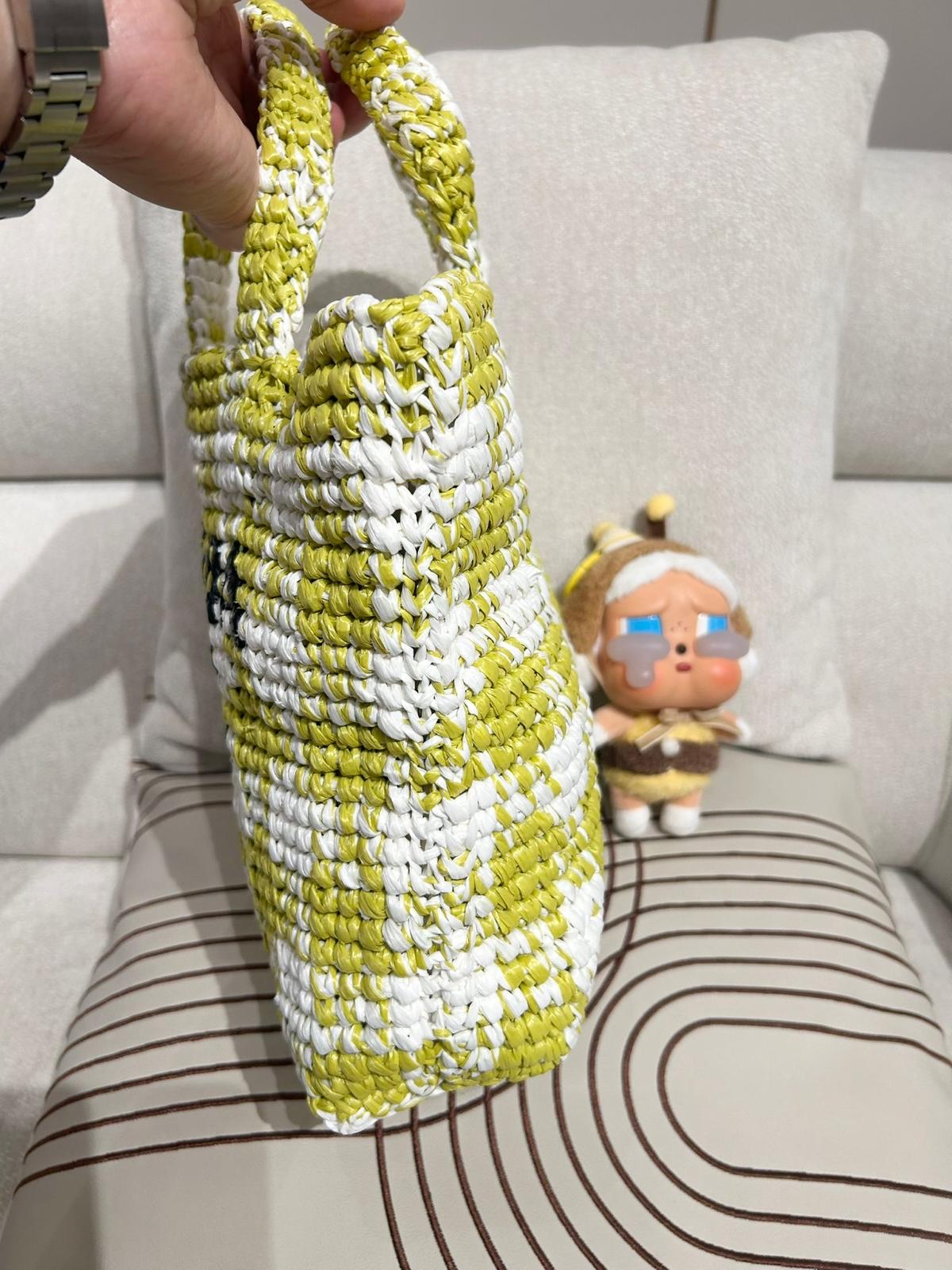 Prada Raffia bag 100%Authentic, 98%new ✅dust bag