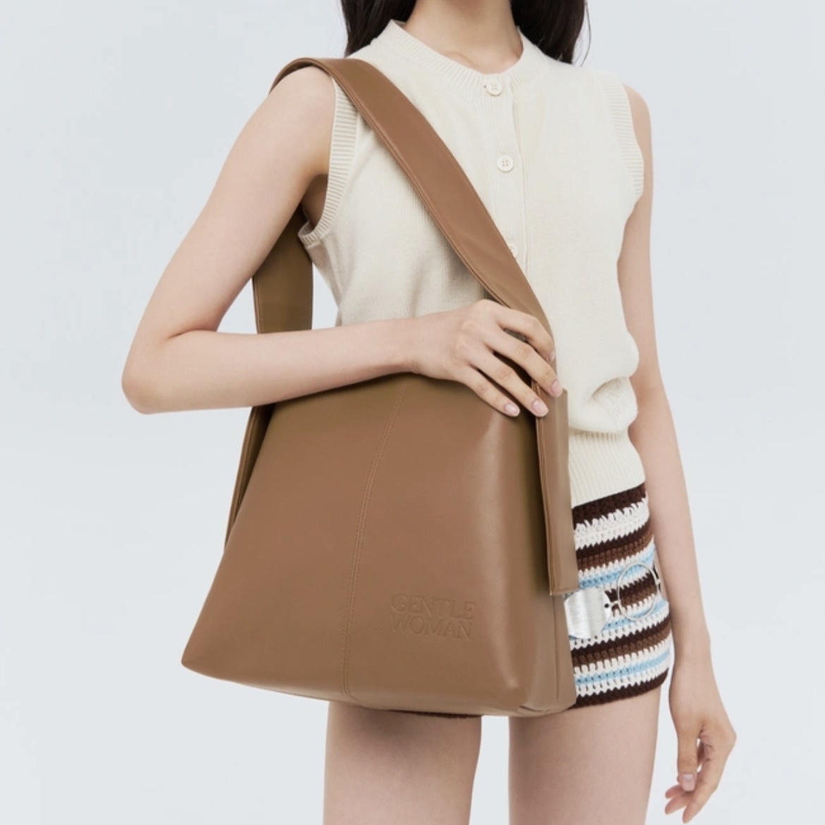 預購 | 🇹🇭GENTLEWOMAN PU CITY BUCKET BAG(BROWN) BG1118-3