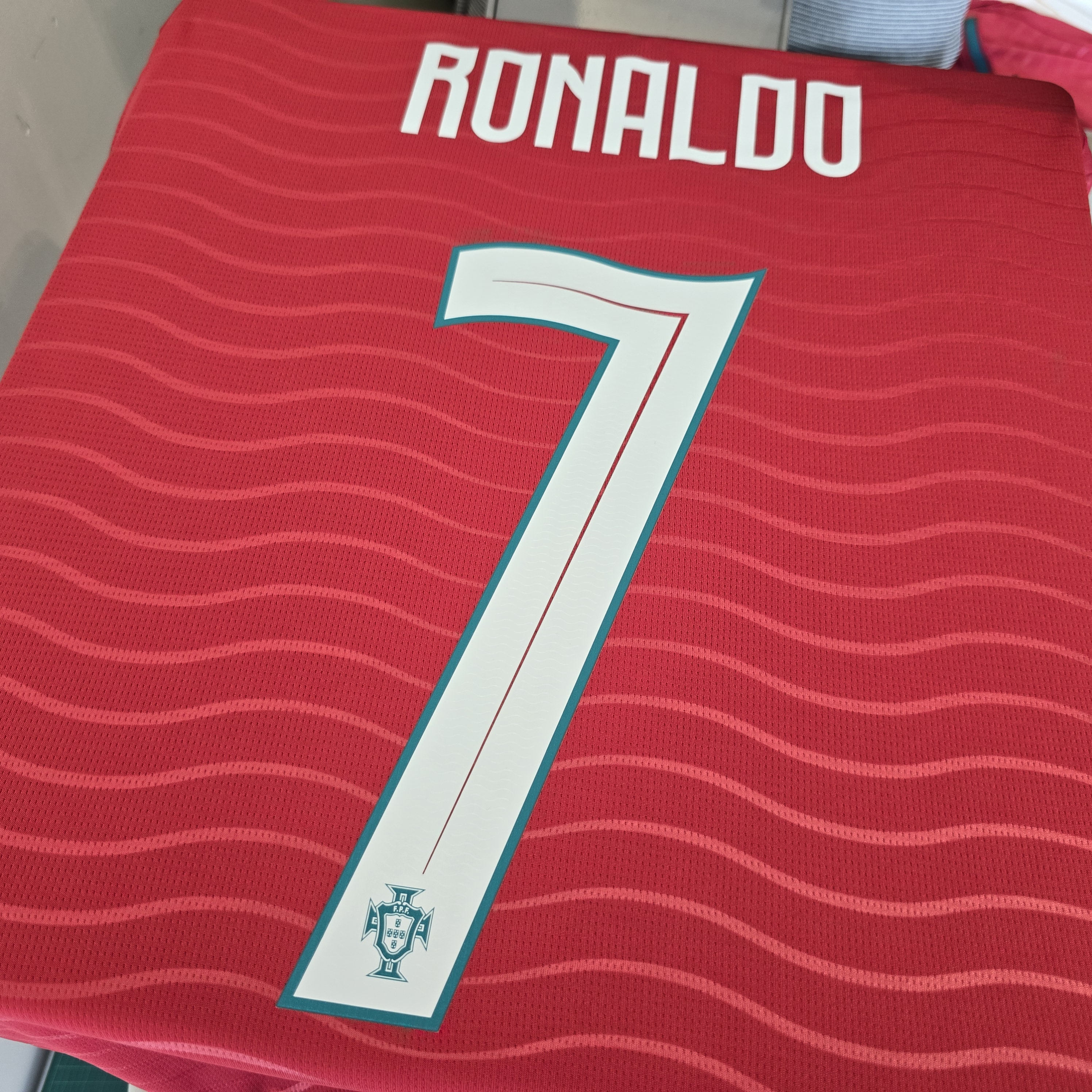 海洋力量 × 戰鬥精神 Puma Portugal 葡萄牙 2026-27 主場球迷版球衣 (可加印字章) 783278_01