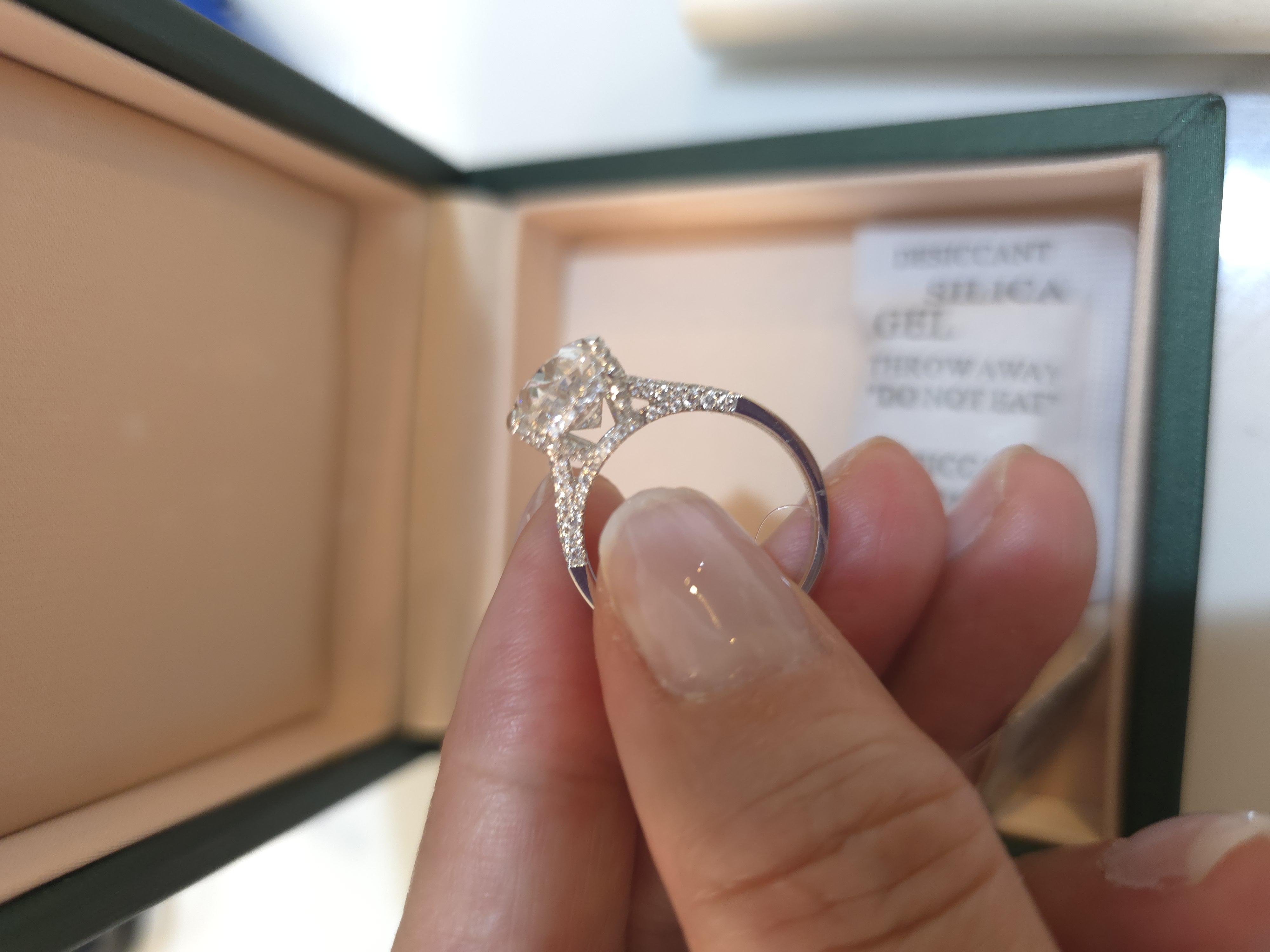 pt950 培育鑽石戒指D5.05 d0.66 E/VVS2 G5.3 S15